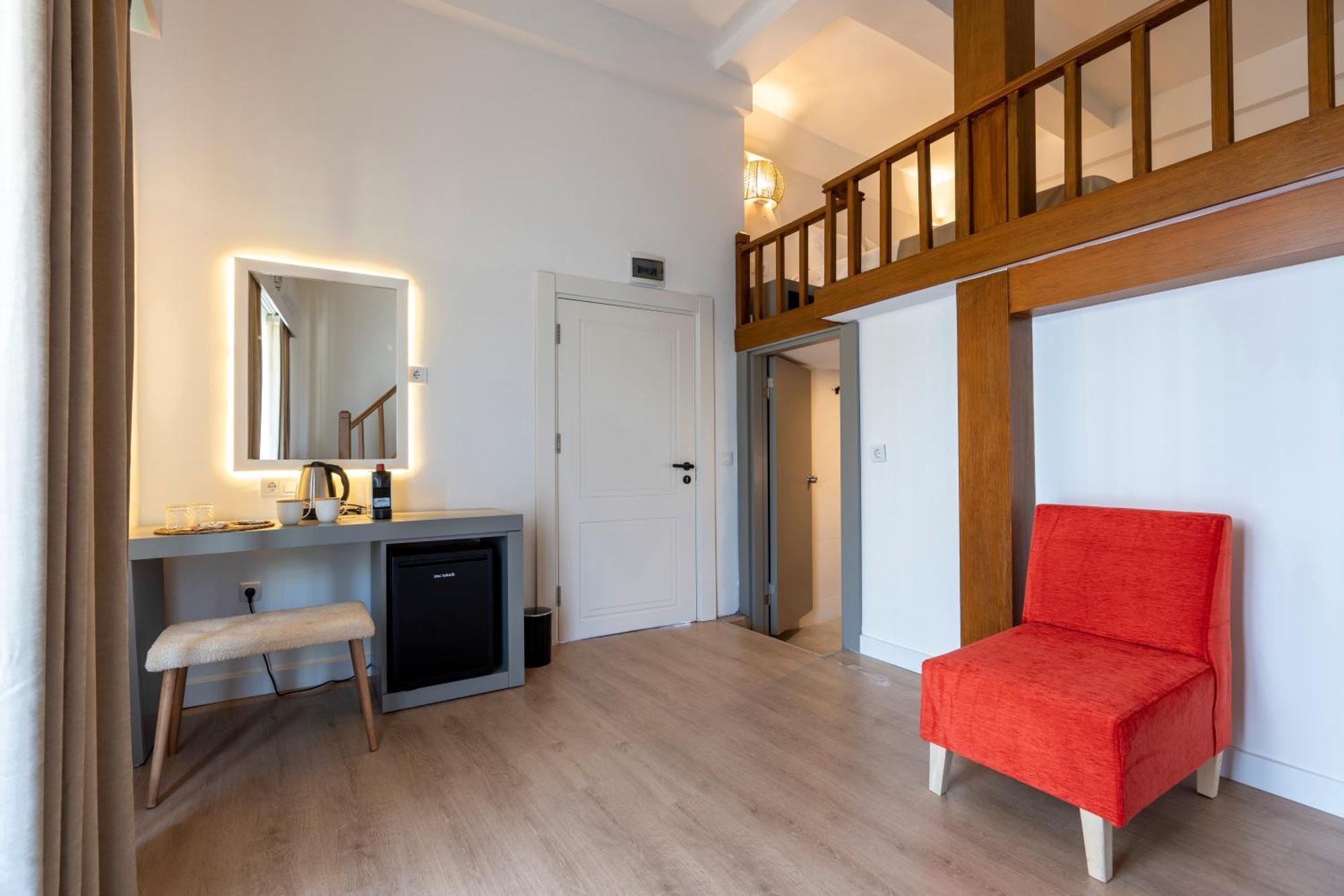 Hotel My