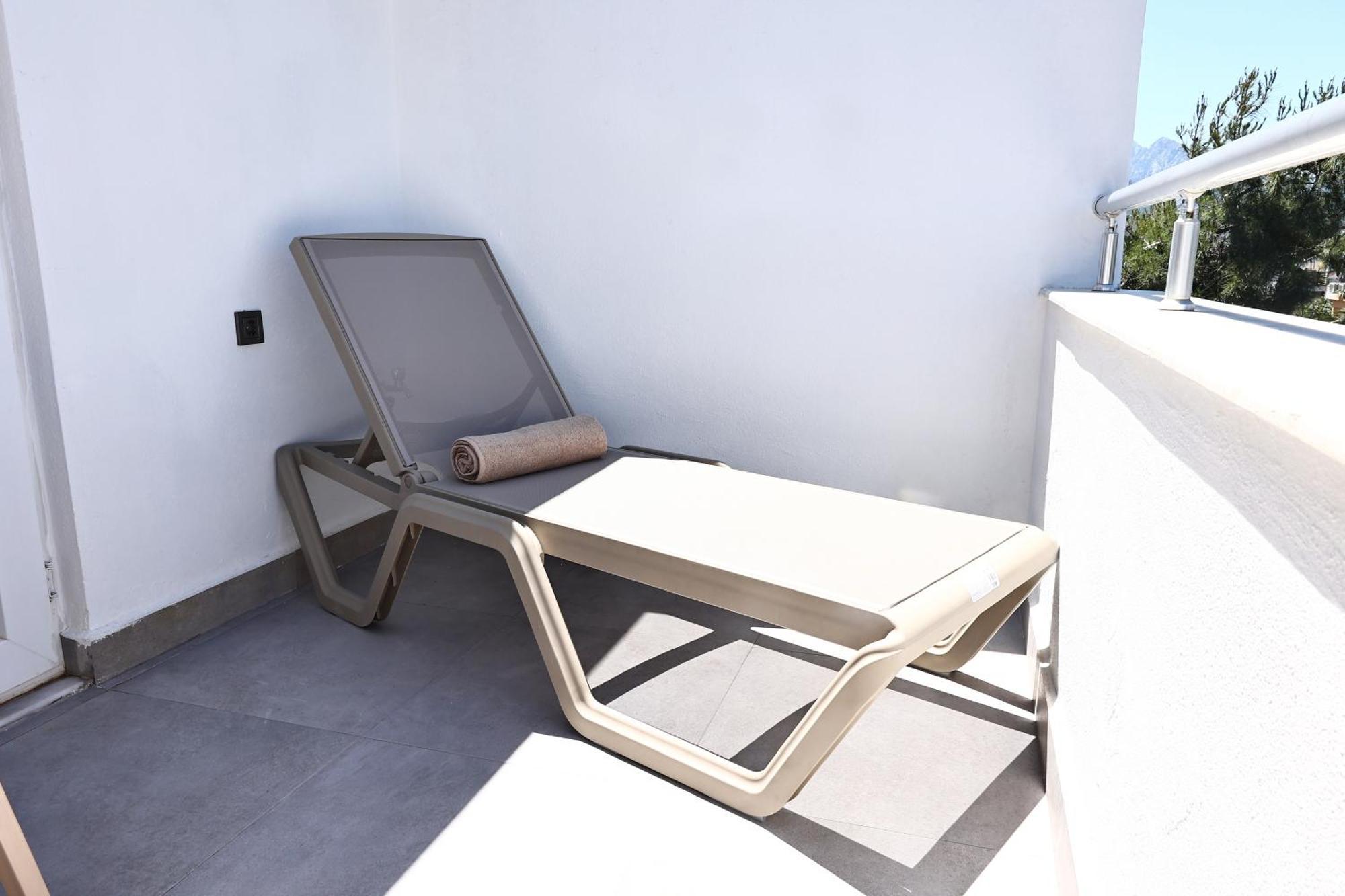 Livia Aparthotel 3*
