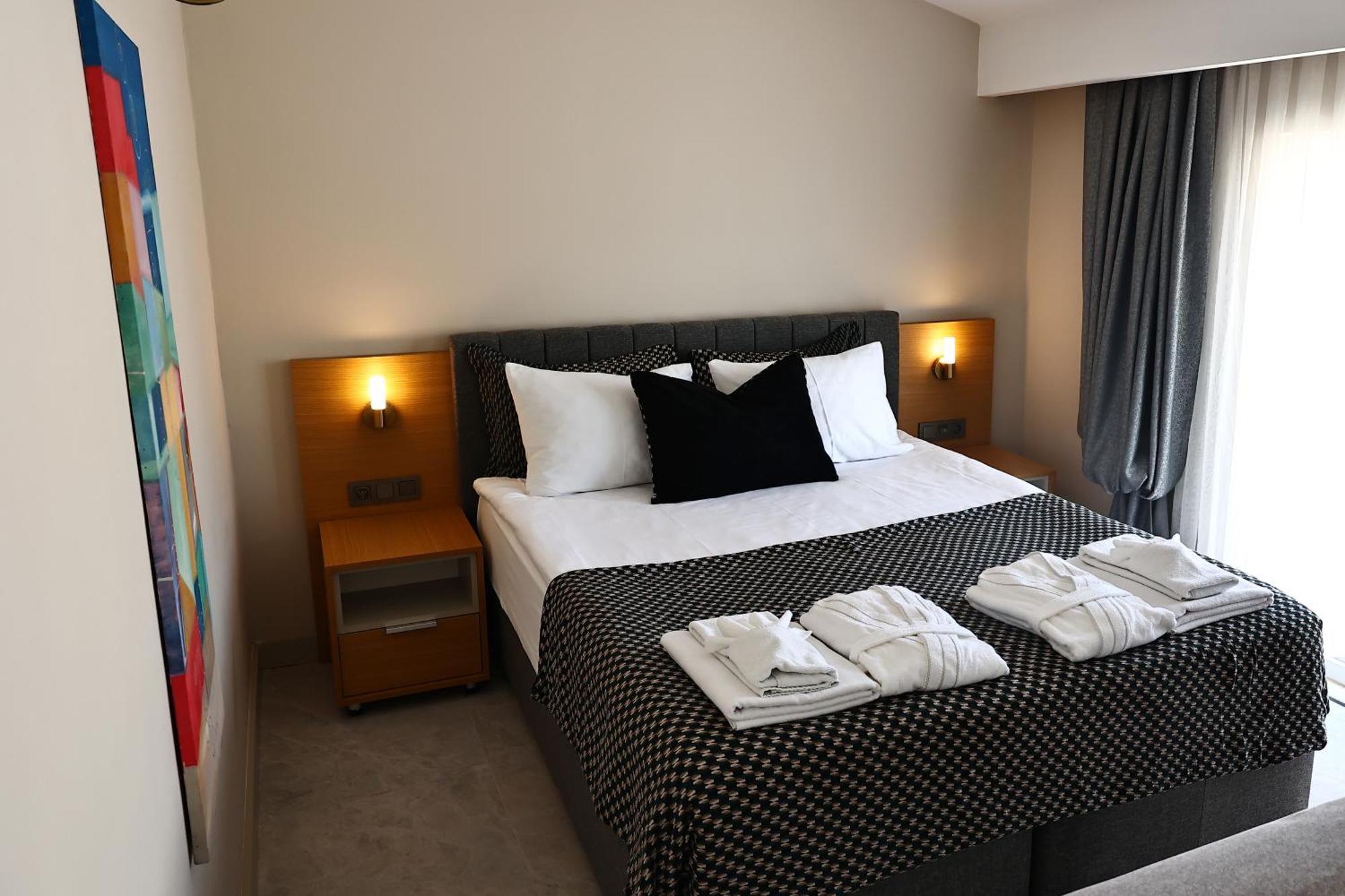 Livia Aparthotel