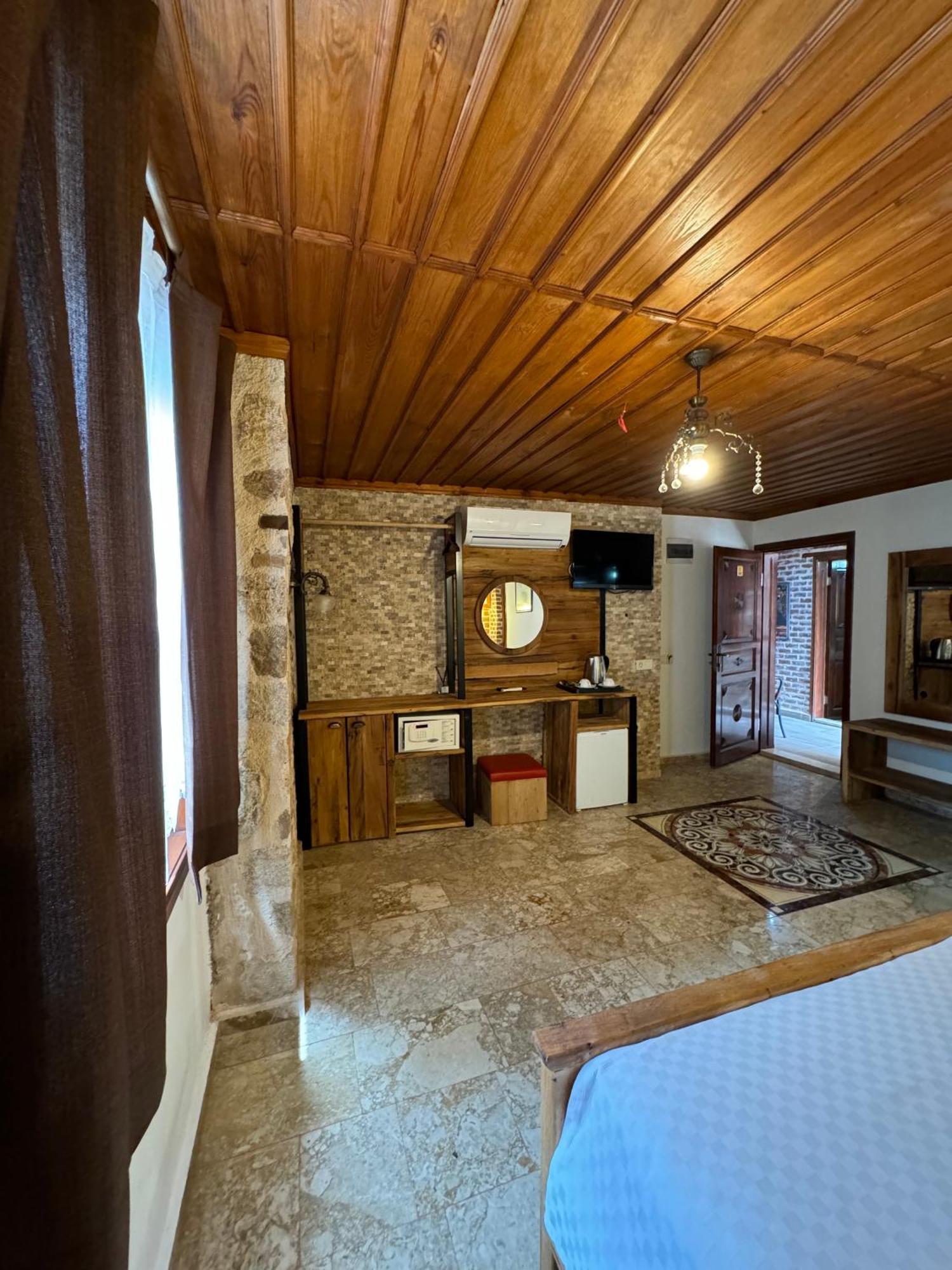 Casa Franco Old Town Hotel 2*
