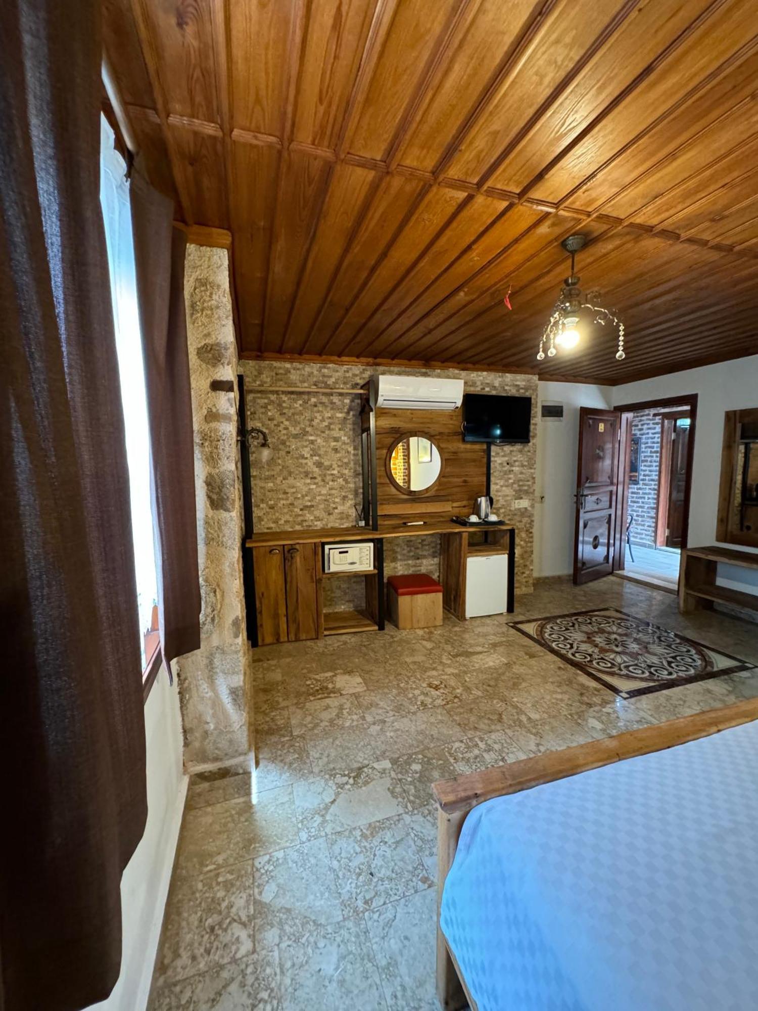 Casa Franco Old Town Hotel 2*