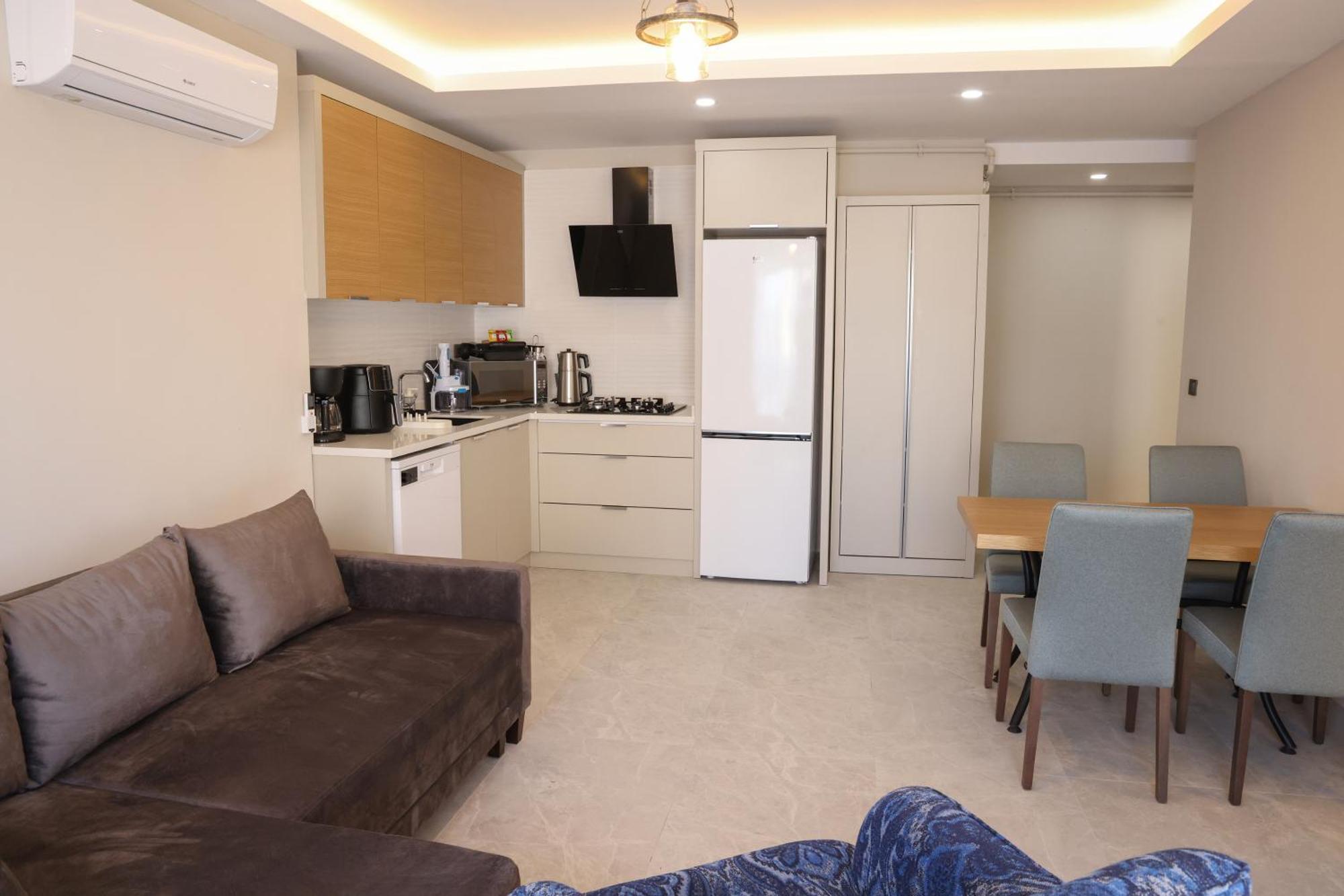 Aparthotel Livia 3*