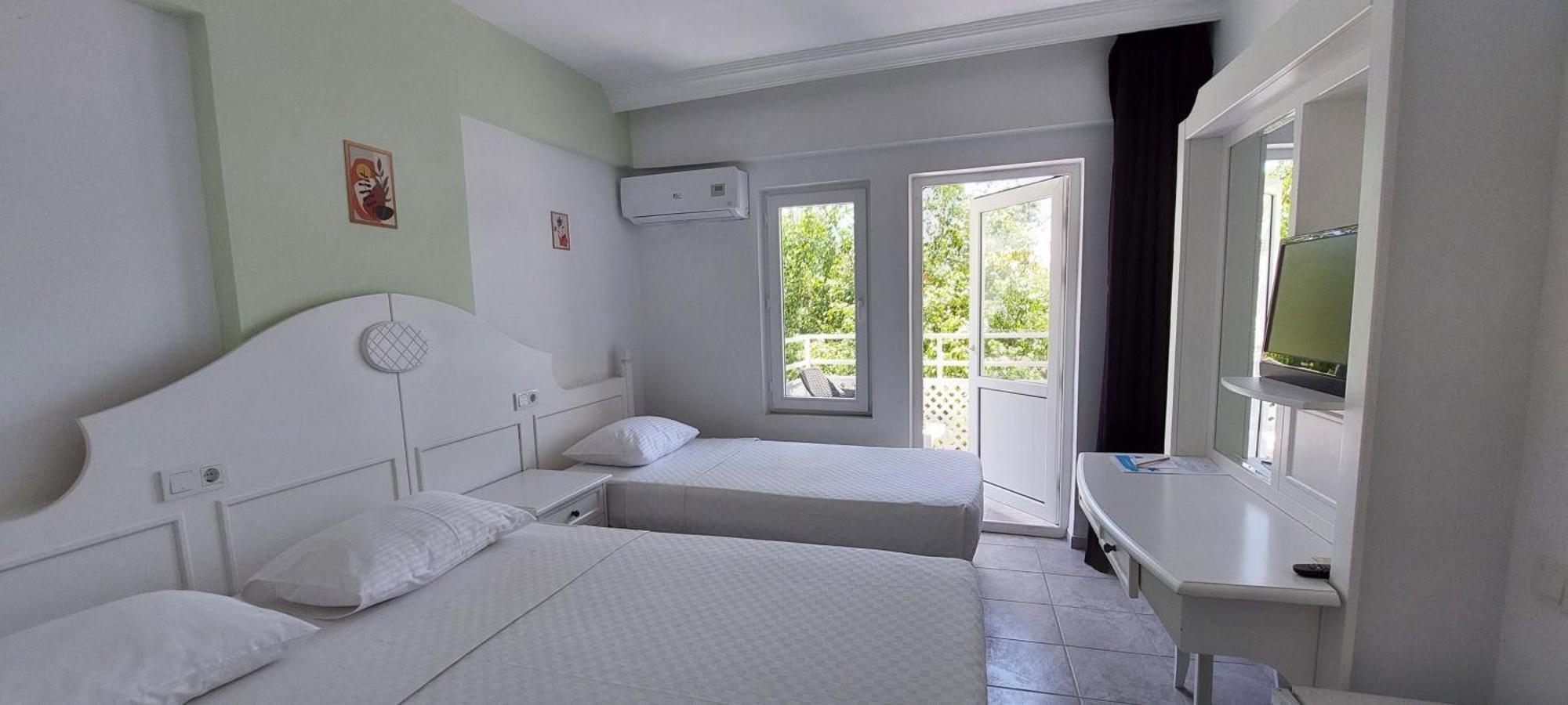 Uk Kiris Hotel 4*