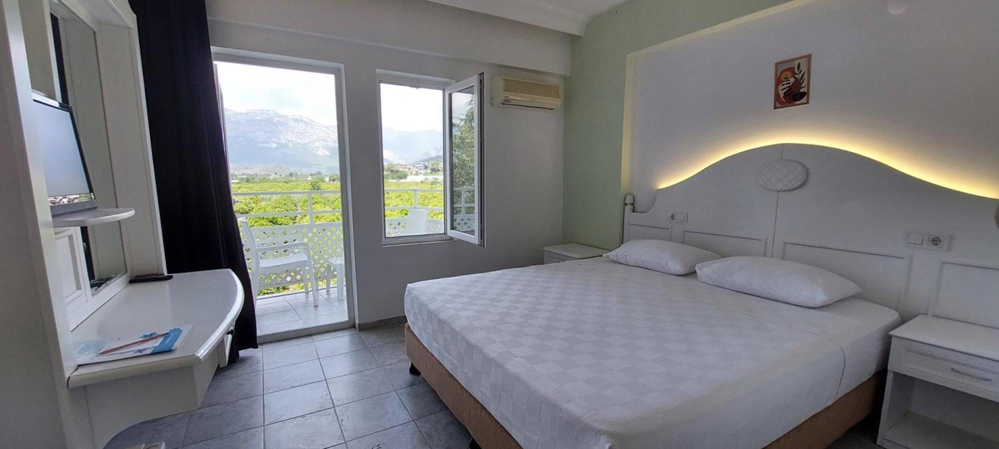 Uk Kiris Hotel 4*