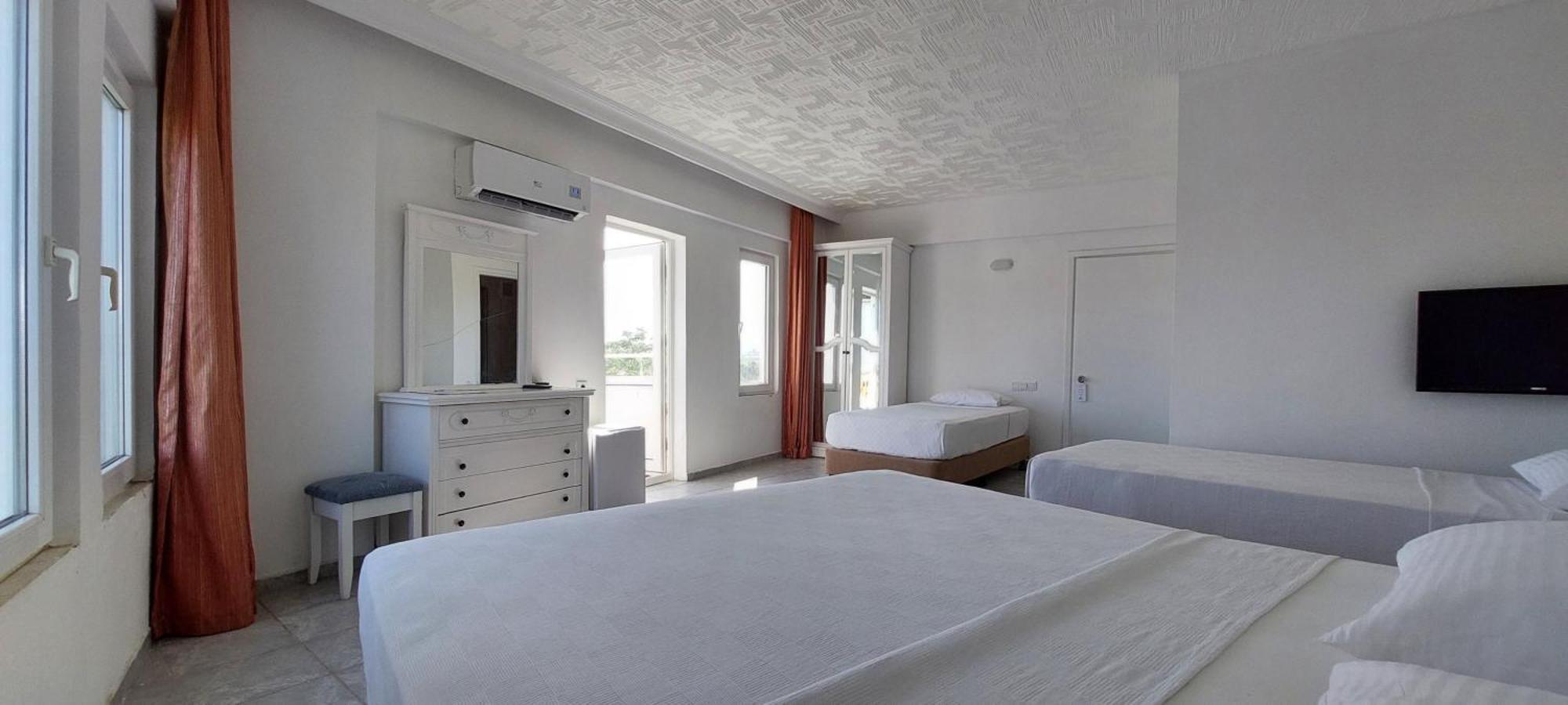 Hotel Uk Kiris Antalya