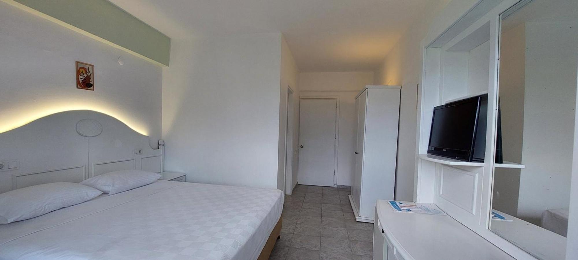 Uk Kiris Hotel Antalya