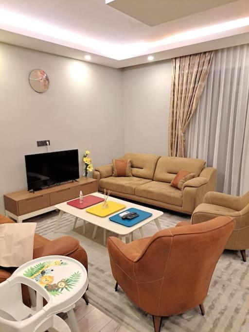 Isra 5 1 Bedroom Private Pool And Garden *