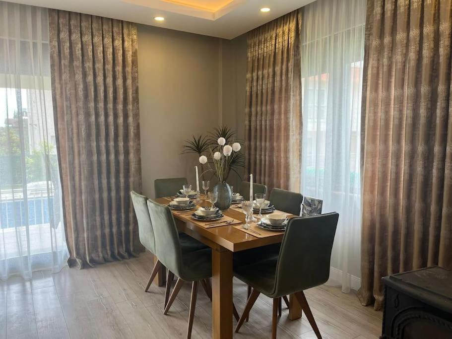 Villa Isra 5 1 Bedroom Private Pool And Garden *
