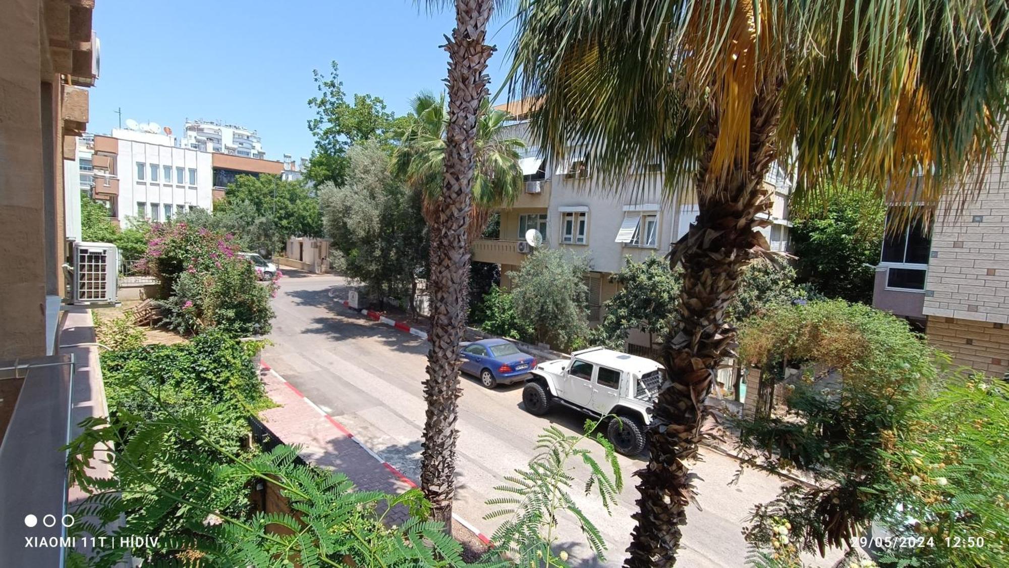 Lara'da Modern Bir Vaha Appartement