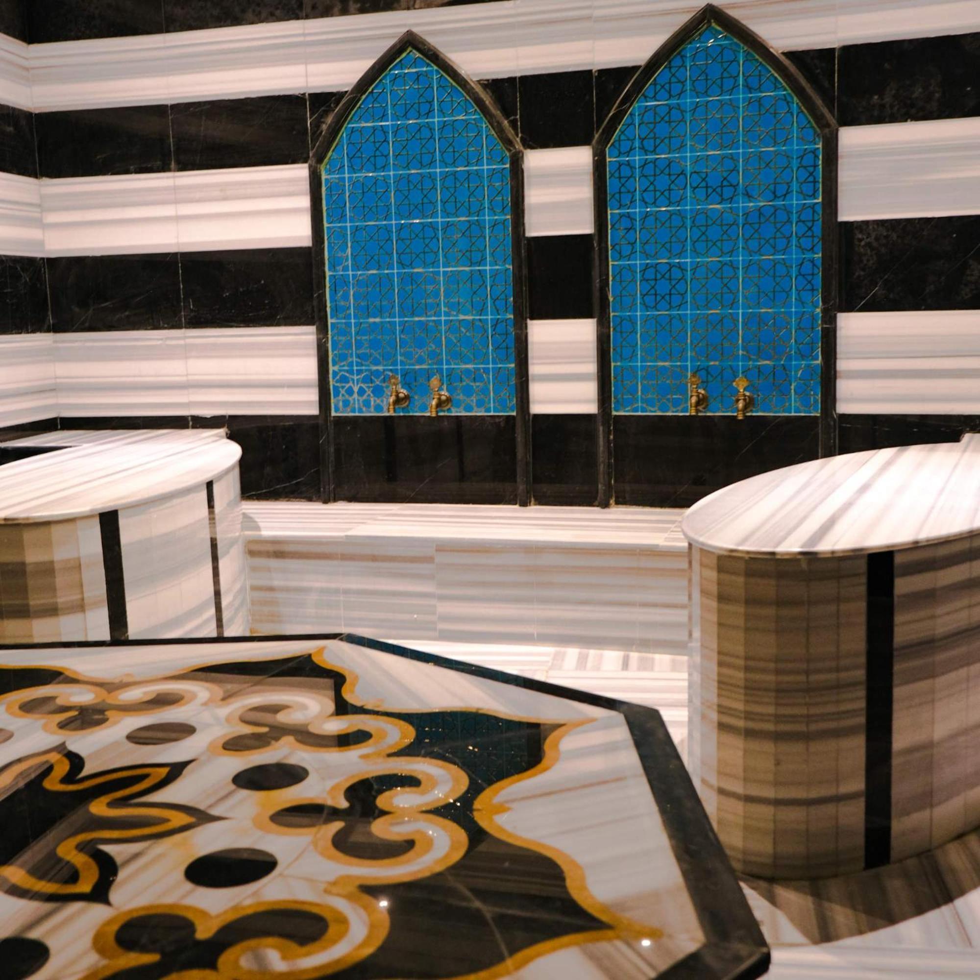 Otel Sirius Town And *