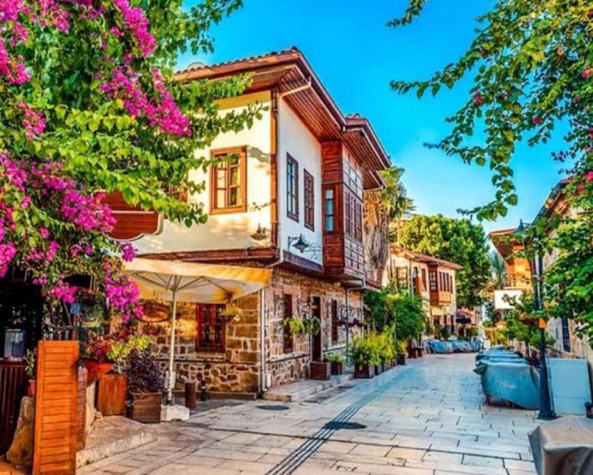 Antalya'nin Kalbindeki Huzur Daire Antalya