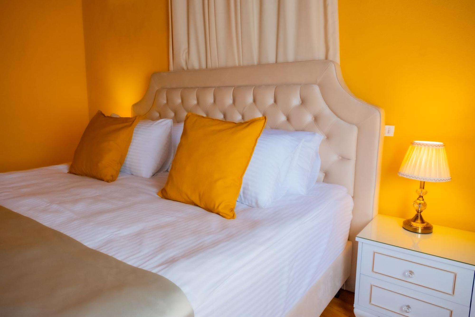 Grace Lounge Premium