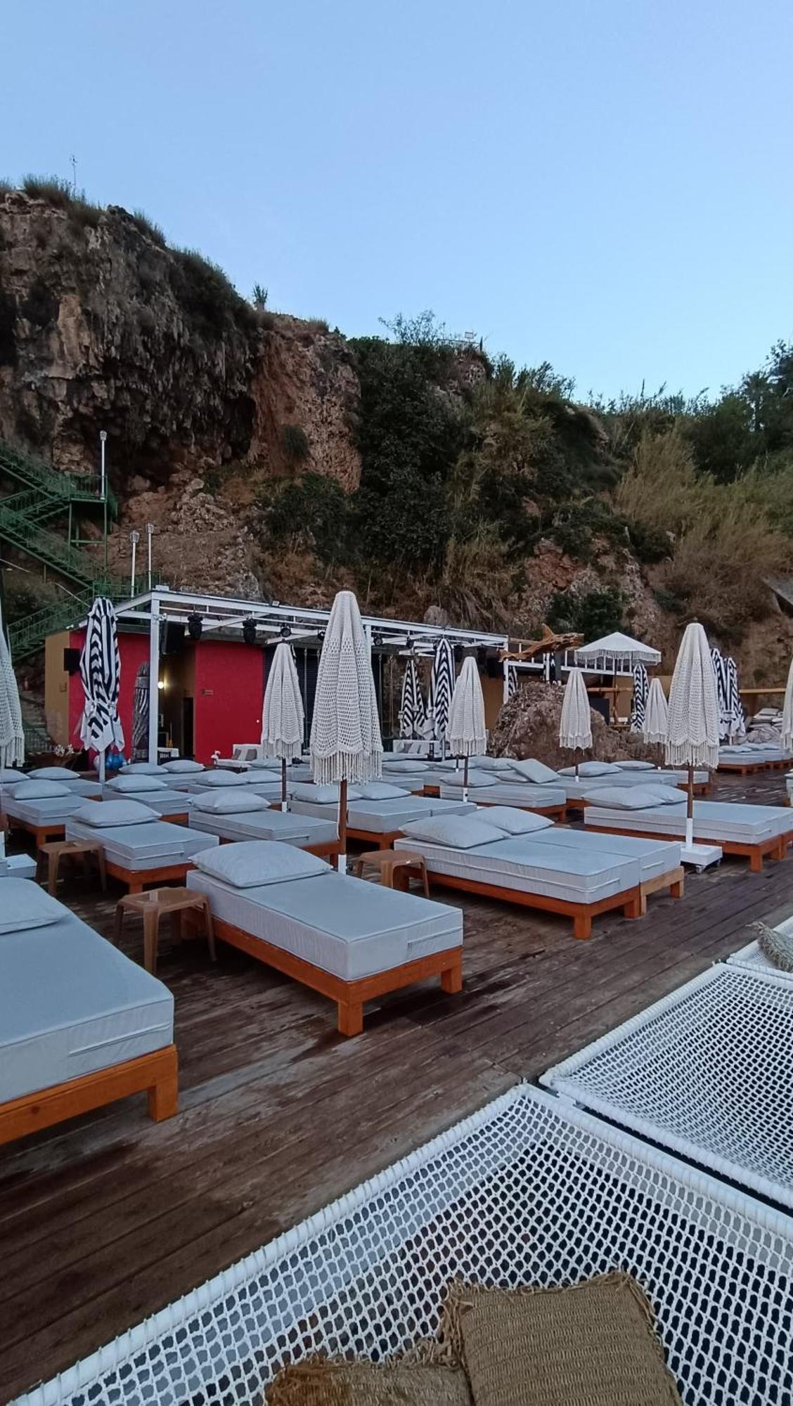 Lucky Monkey Hotel 2*