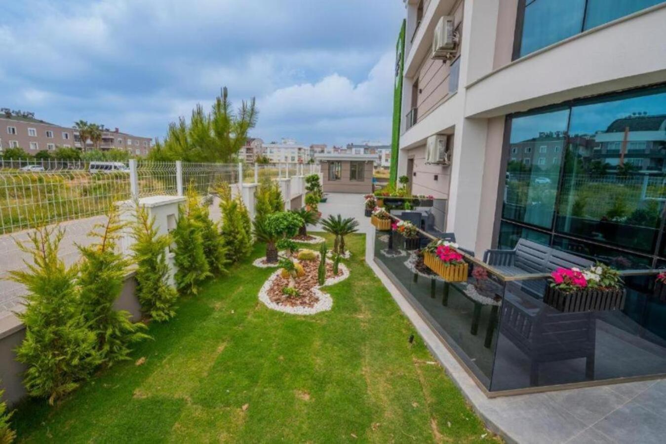 Lara Marine Homes *