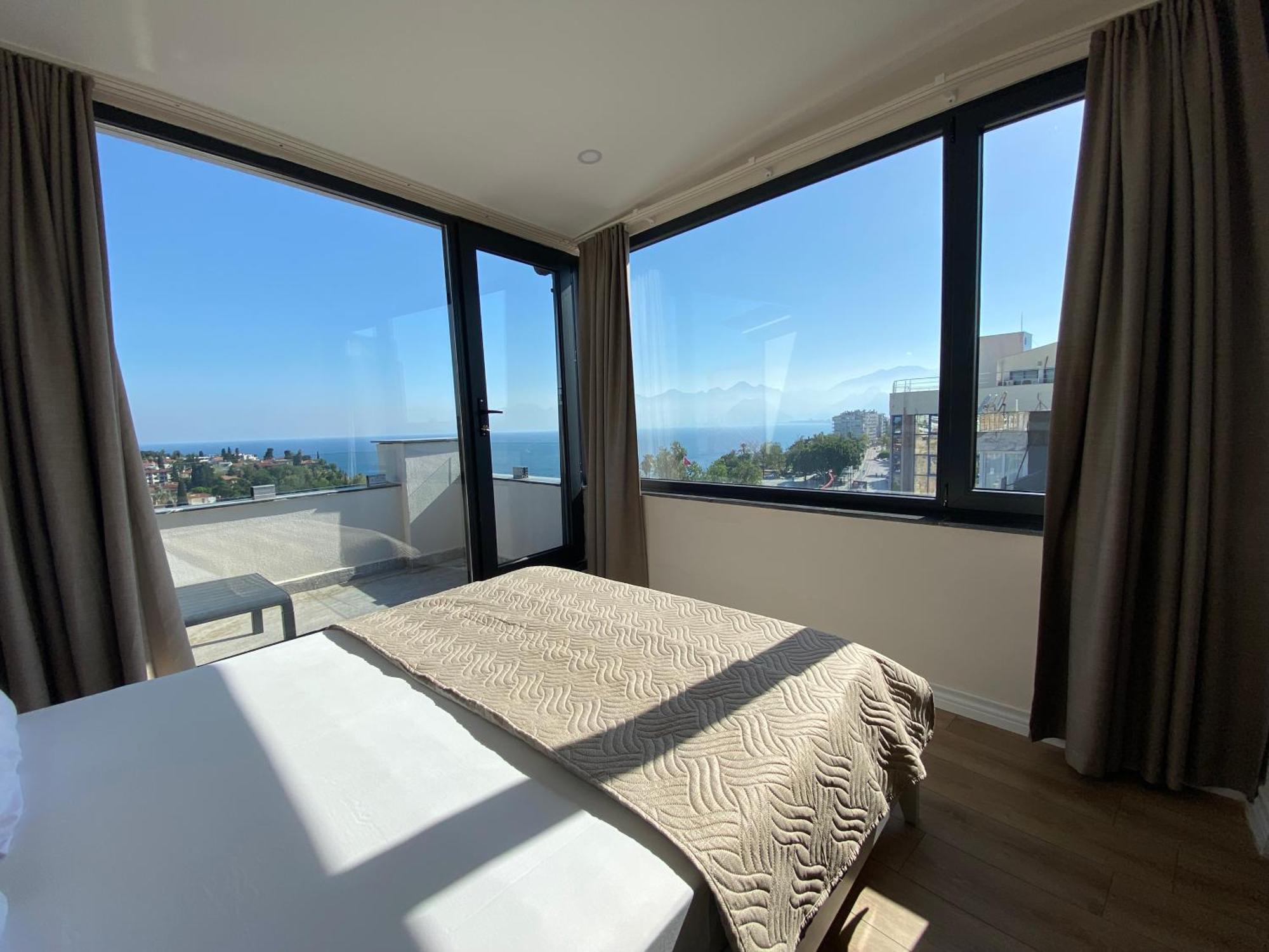 Hotel Royal Homes 701