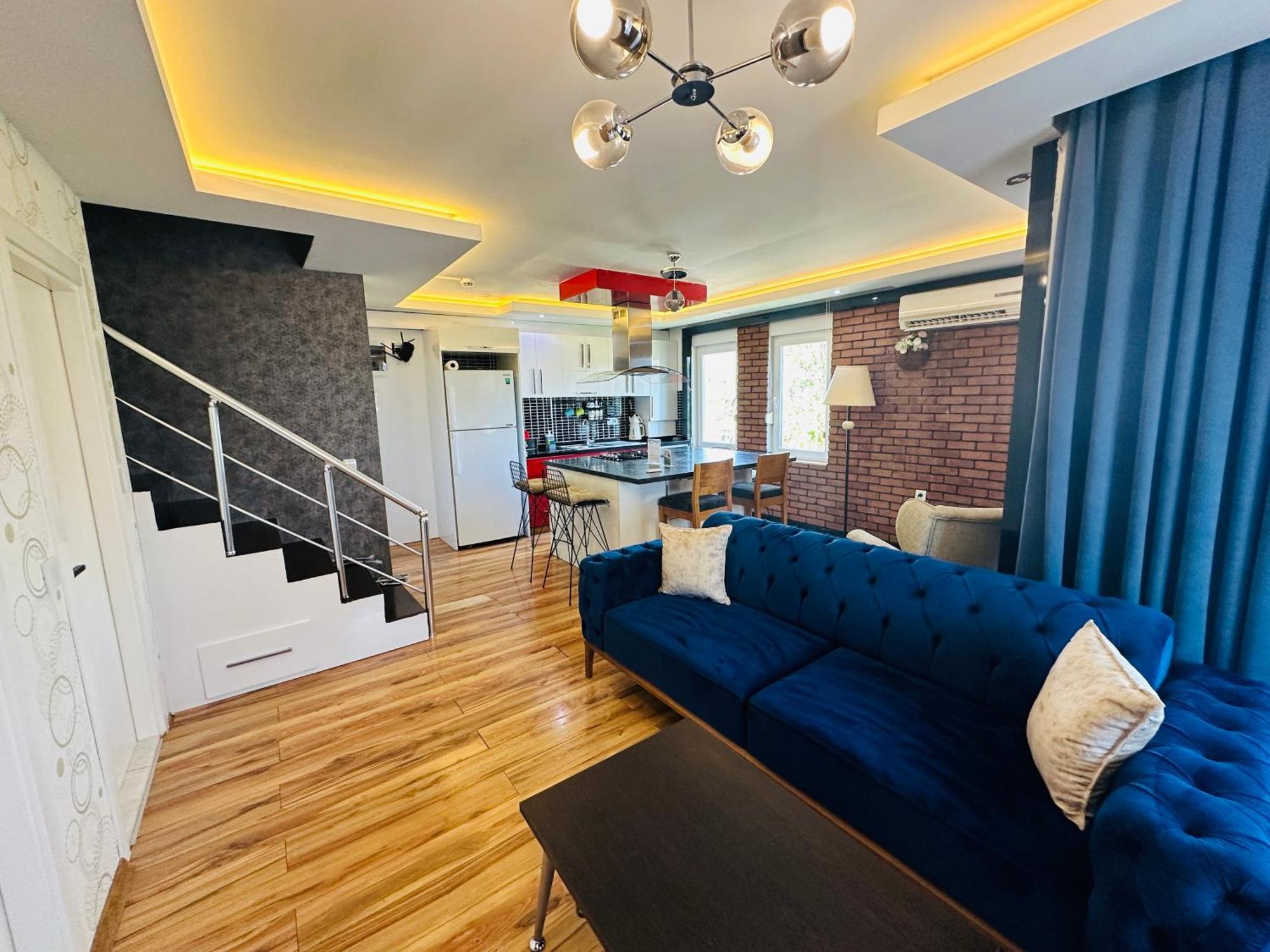 Aparthotel Royal Loft 4*