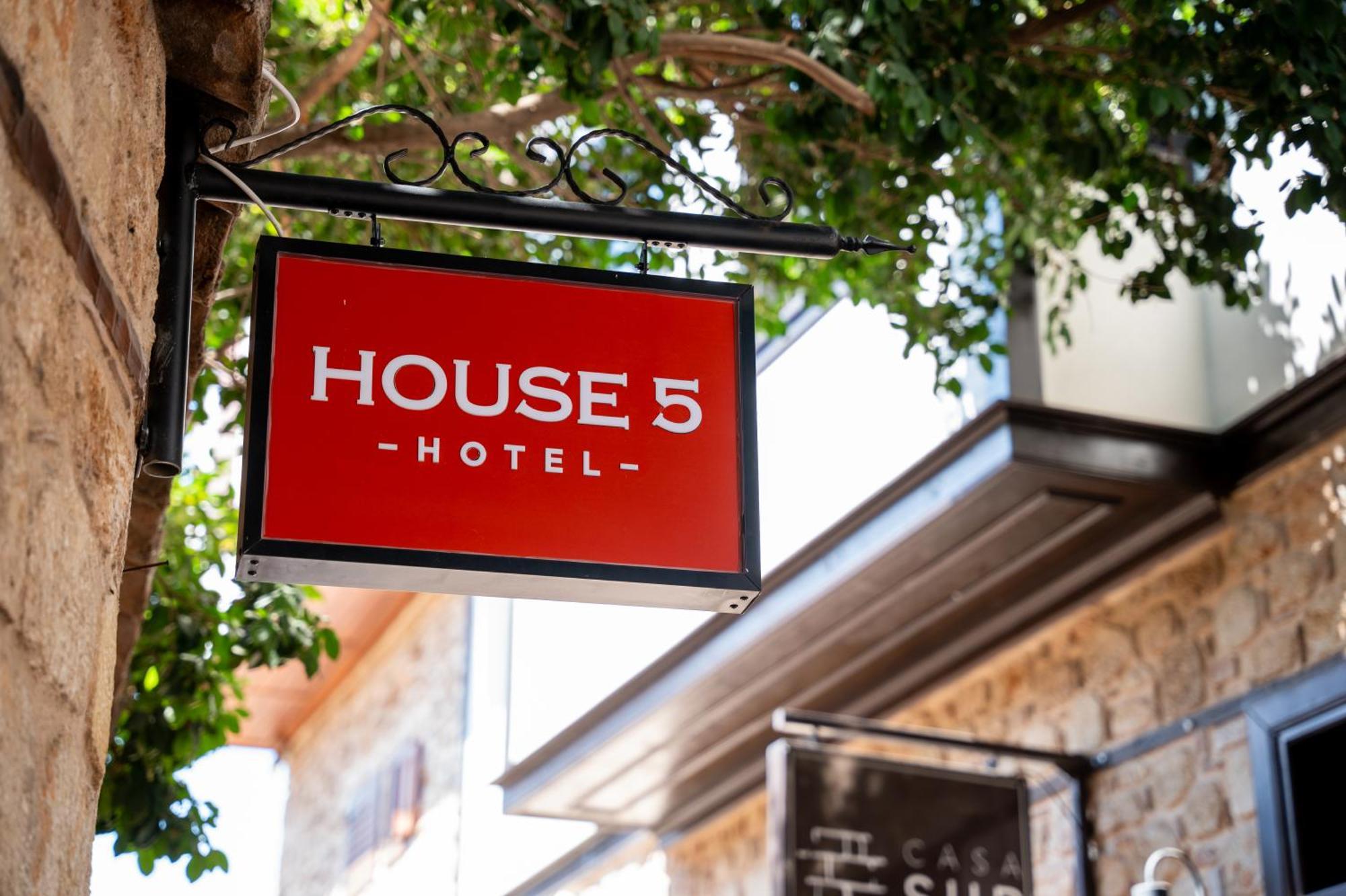 House 5 Antalya