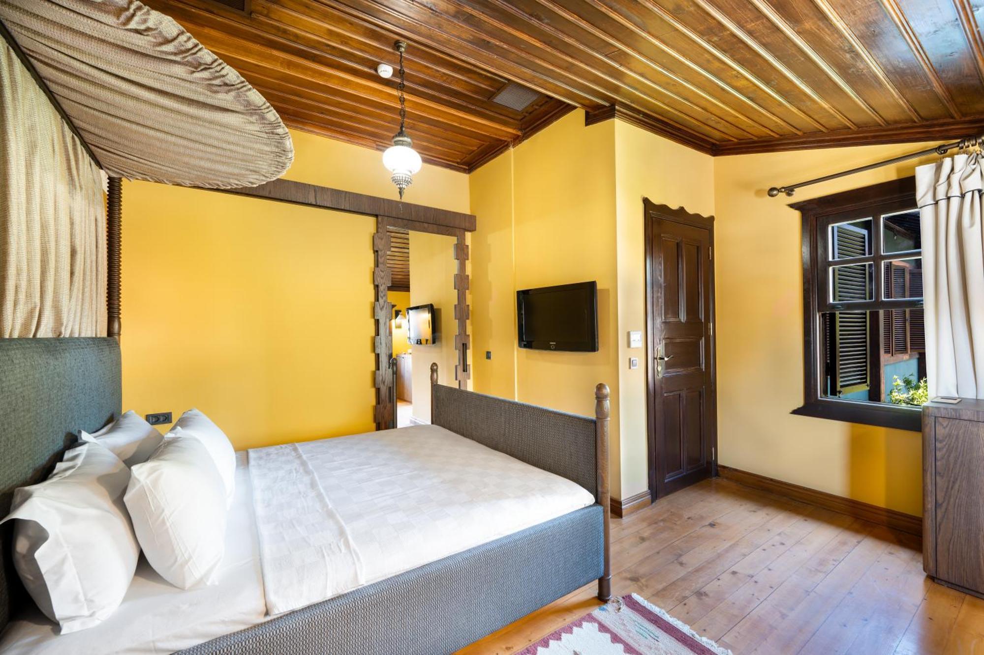 House 5 Hotel