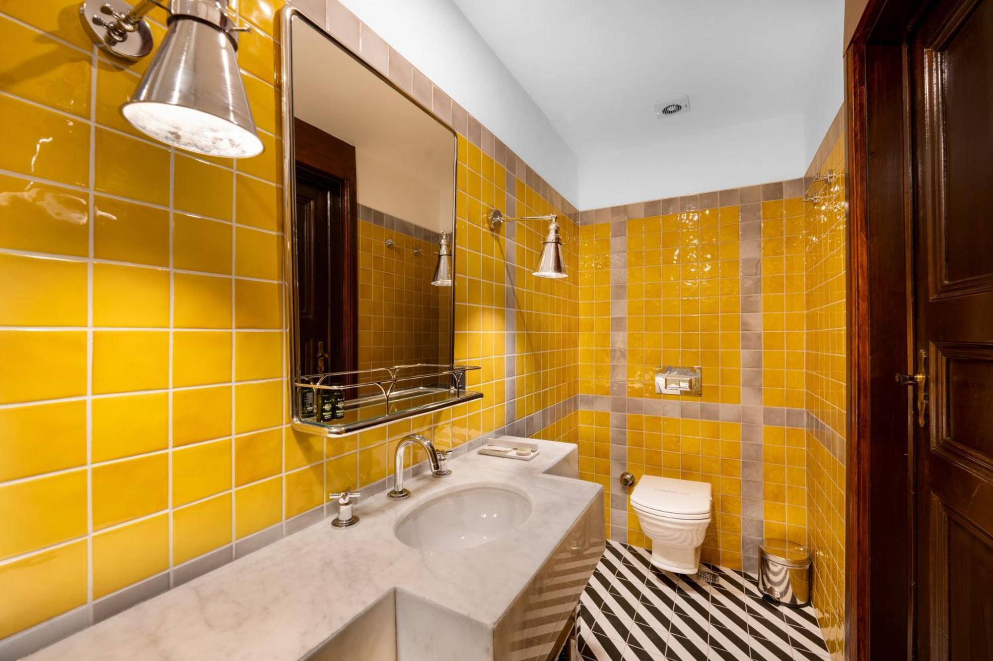 House 5 Hotel