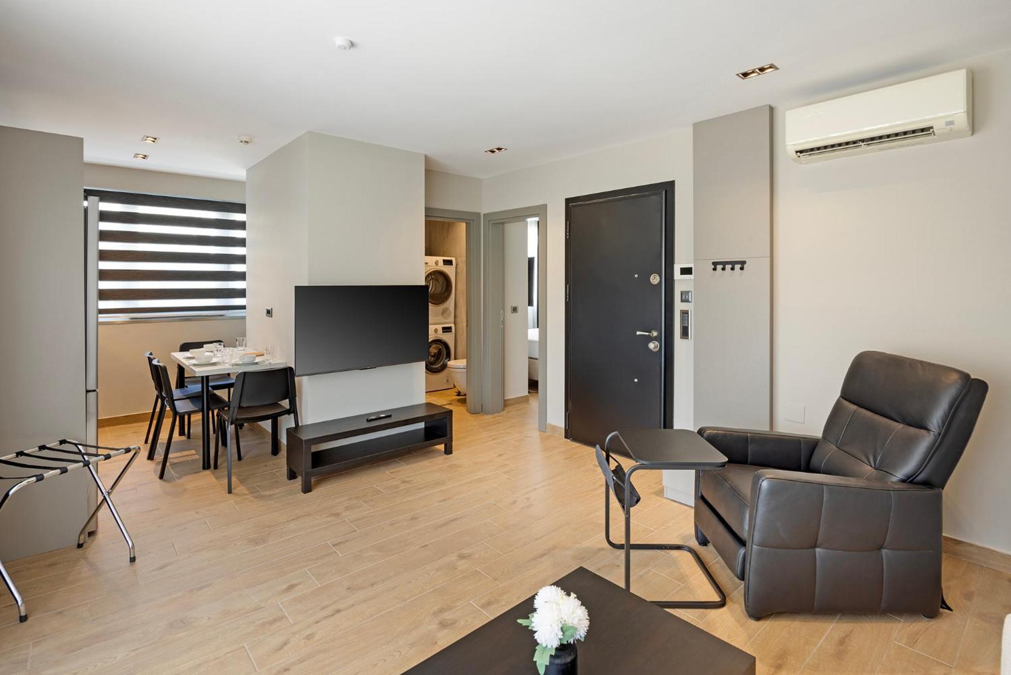 Mel House Lara Apartment Antalya