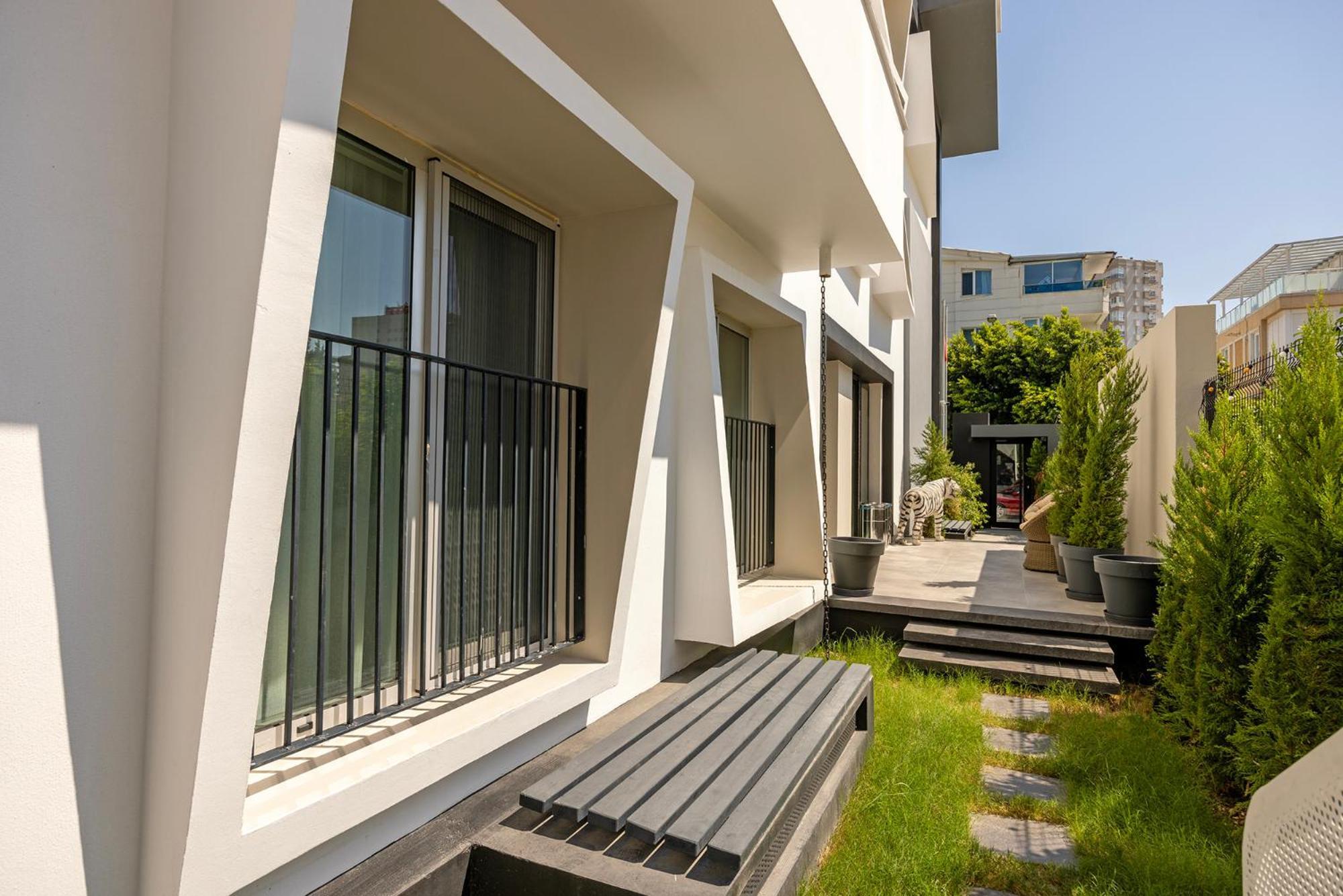 Mel House Lara Apartment
