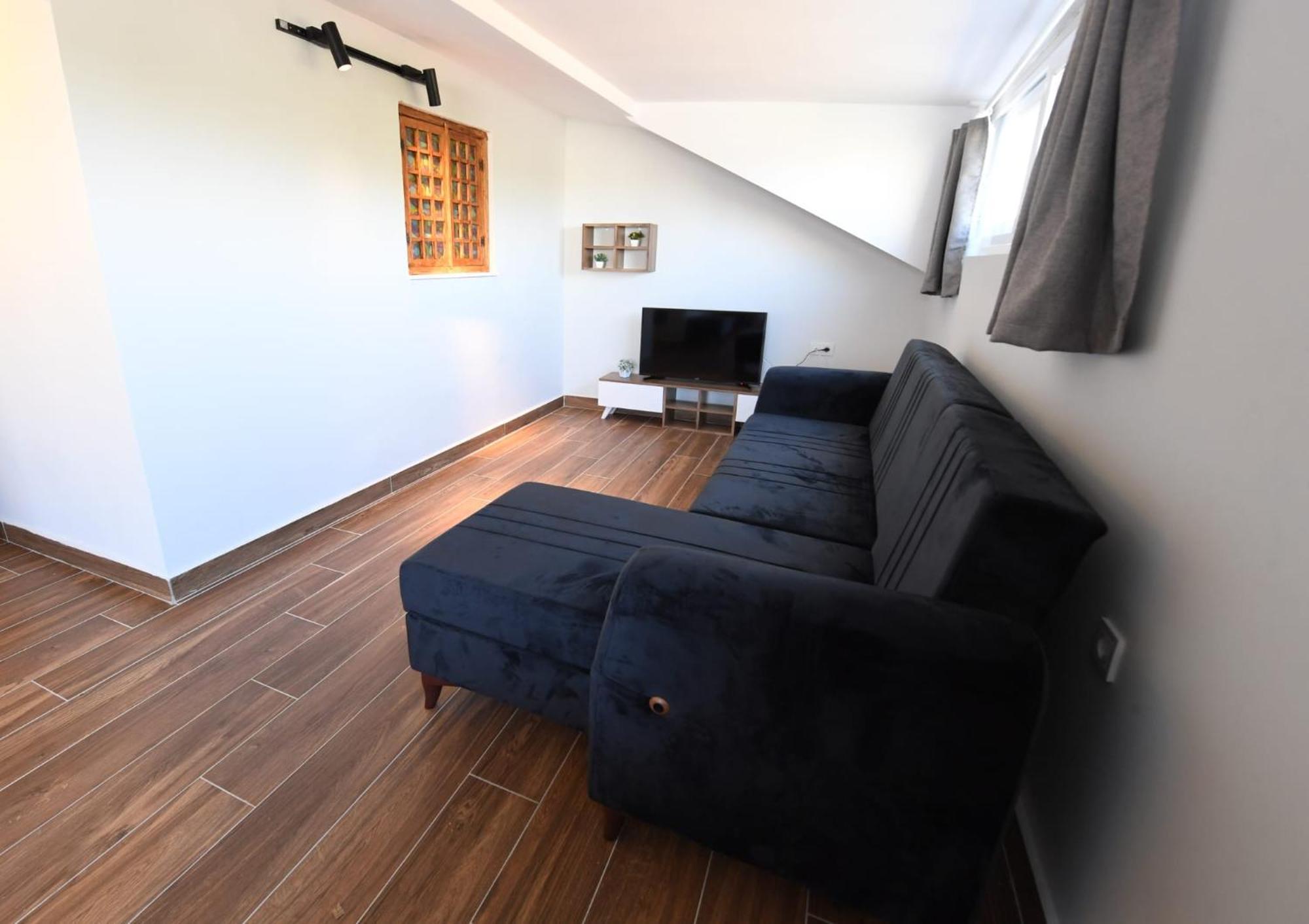 Apartment Sera Homes