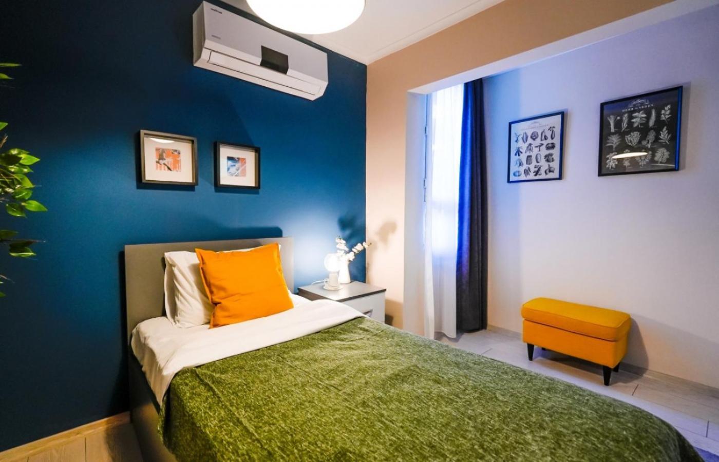 Modern Flat Near Hadrian's Gate