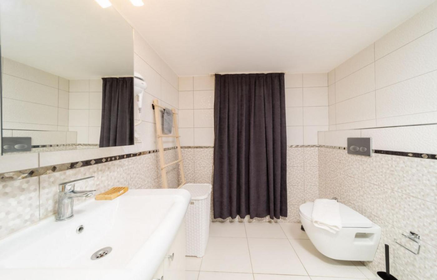 Lovely Flat Near Hadrians Gate