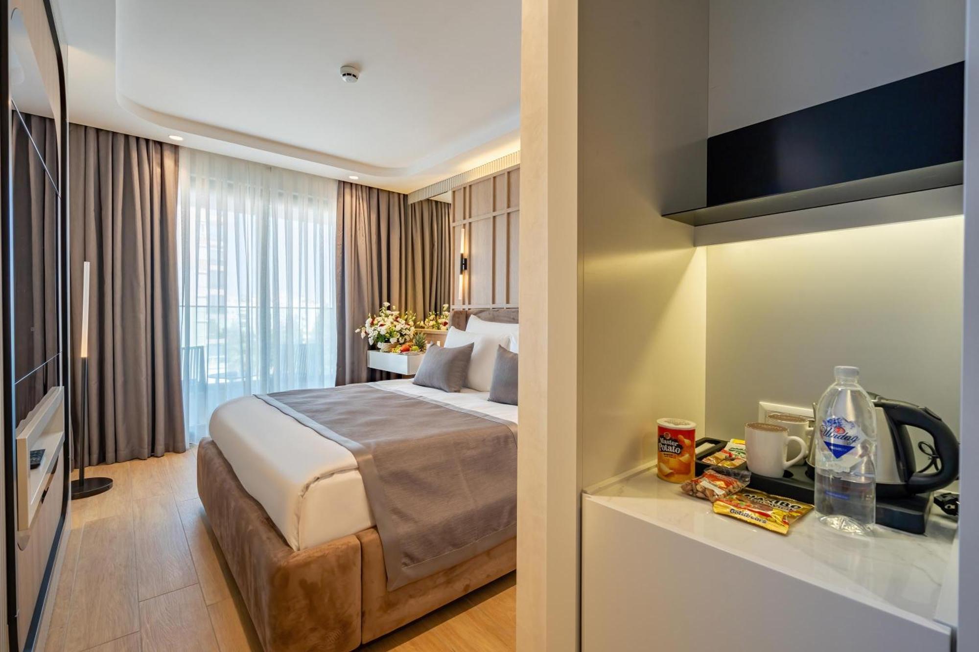 Hotel Awen Lara 3*