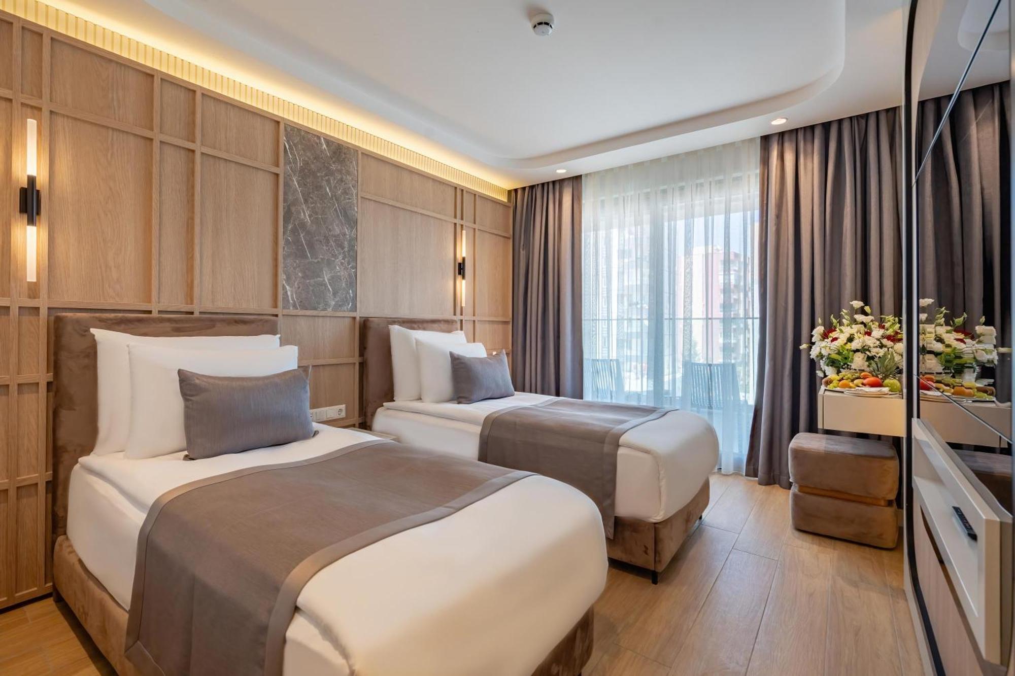 Hotel Awen Lara Antalya