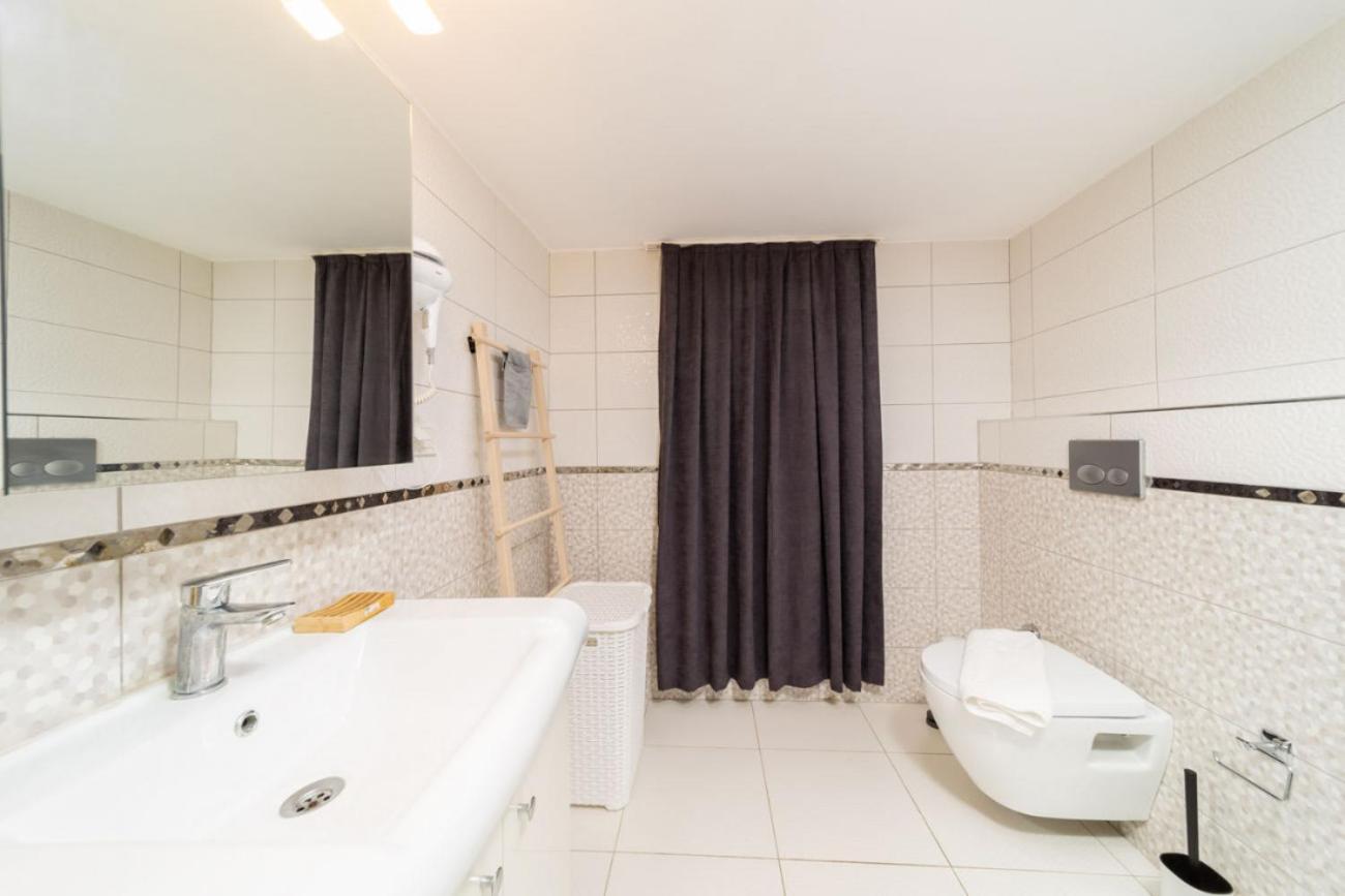 Lovely Flat Near Hadrians Gate Antalya