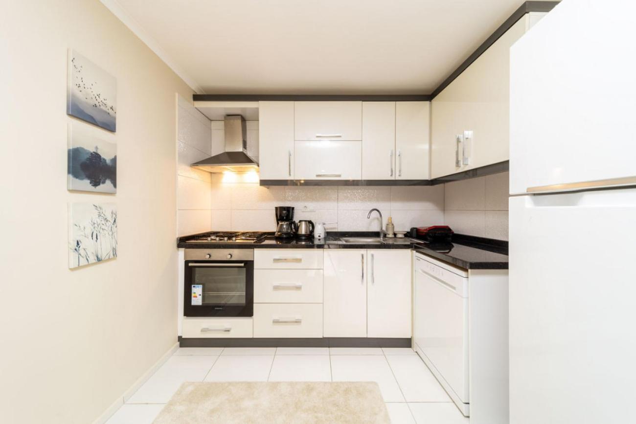Apartment Lovely Flat Near Hadrians Gate Antalya