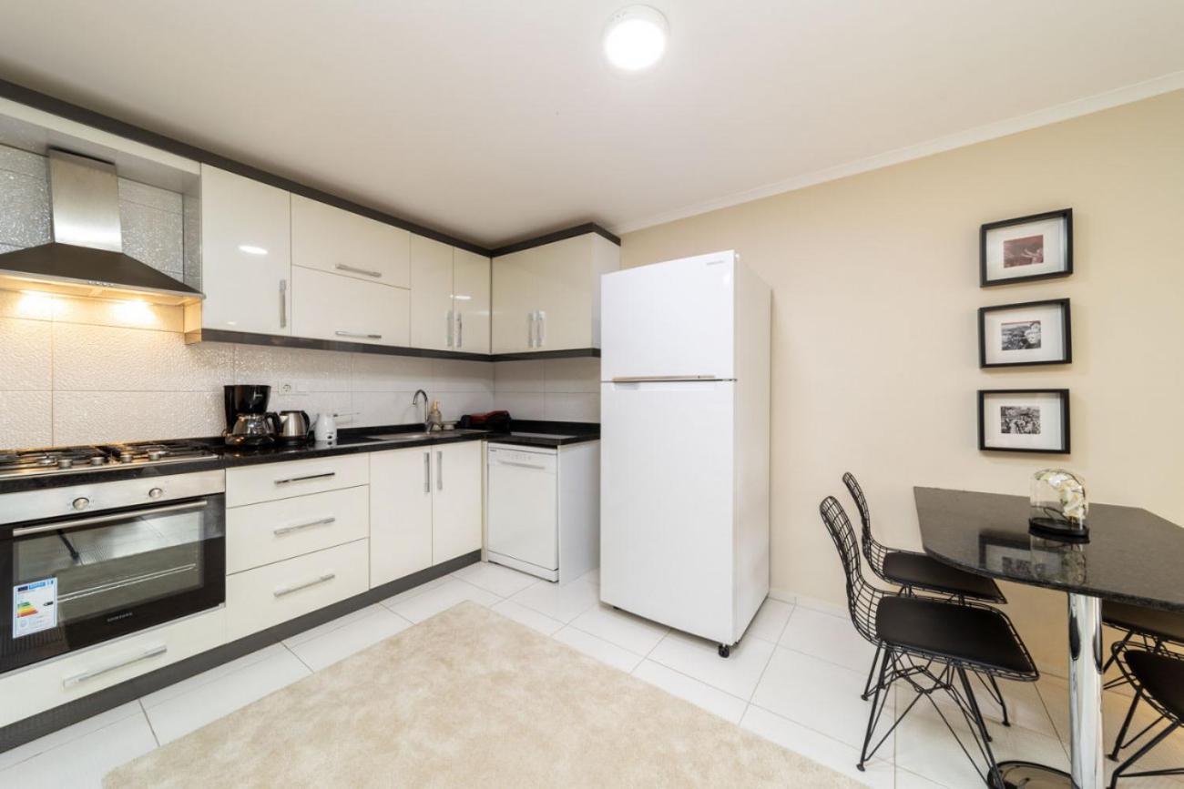 Lovely Flat Near Hadrians Gate Apartment