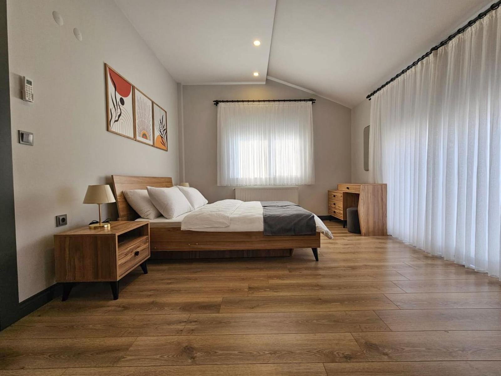 New Flat With Big Living Spaces 2-5 Near By Lara Appartement *