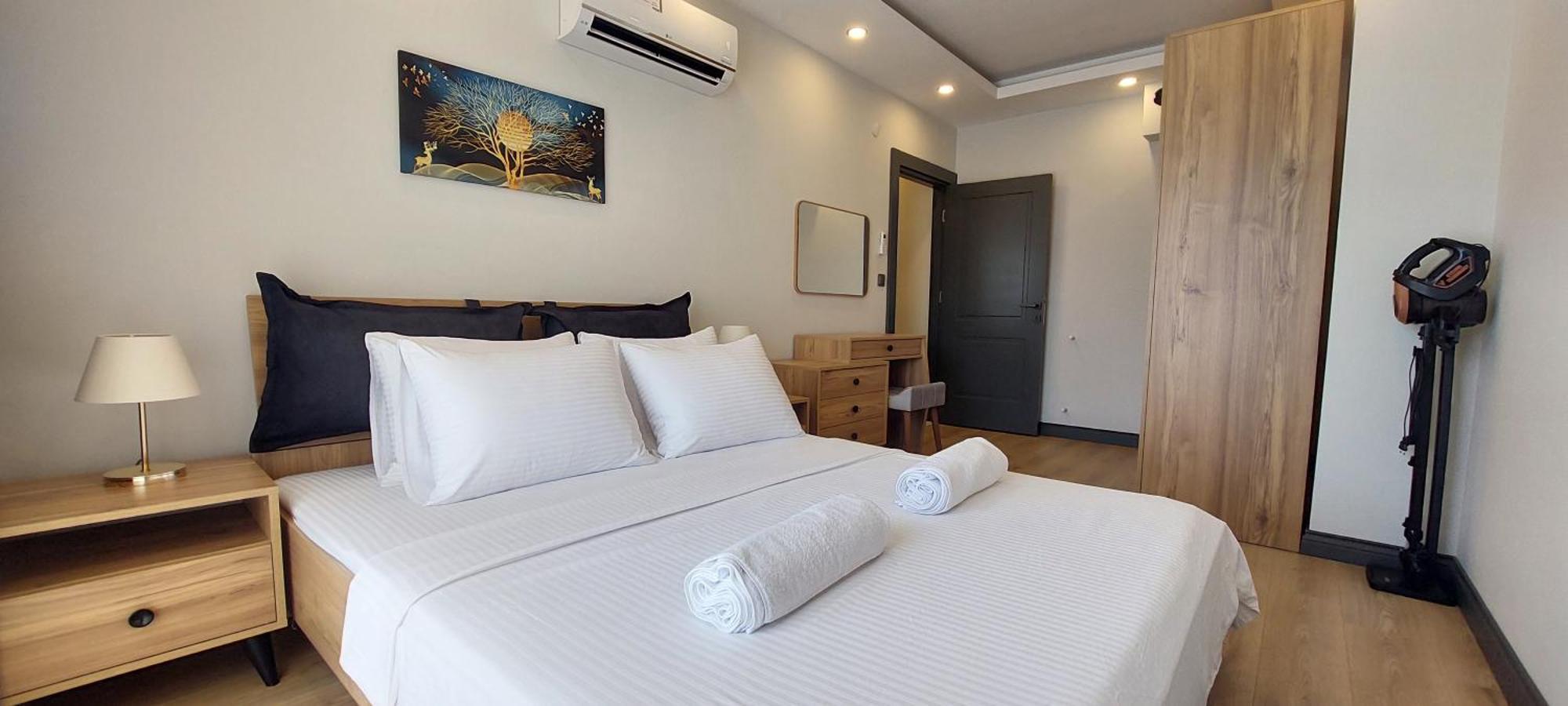New Flat With Big Living Spaces 1 Near By Lara *