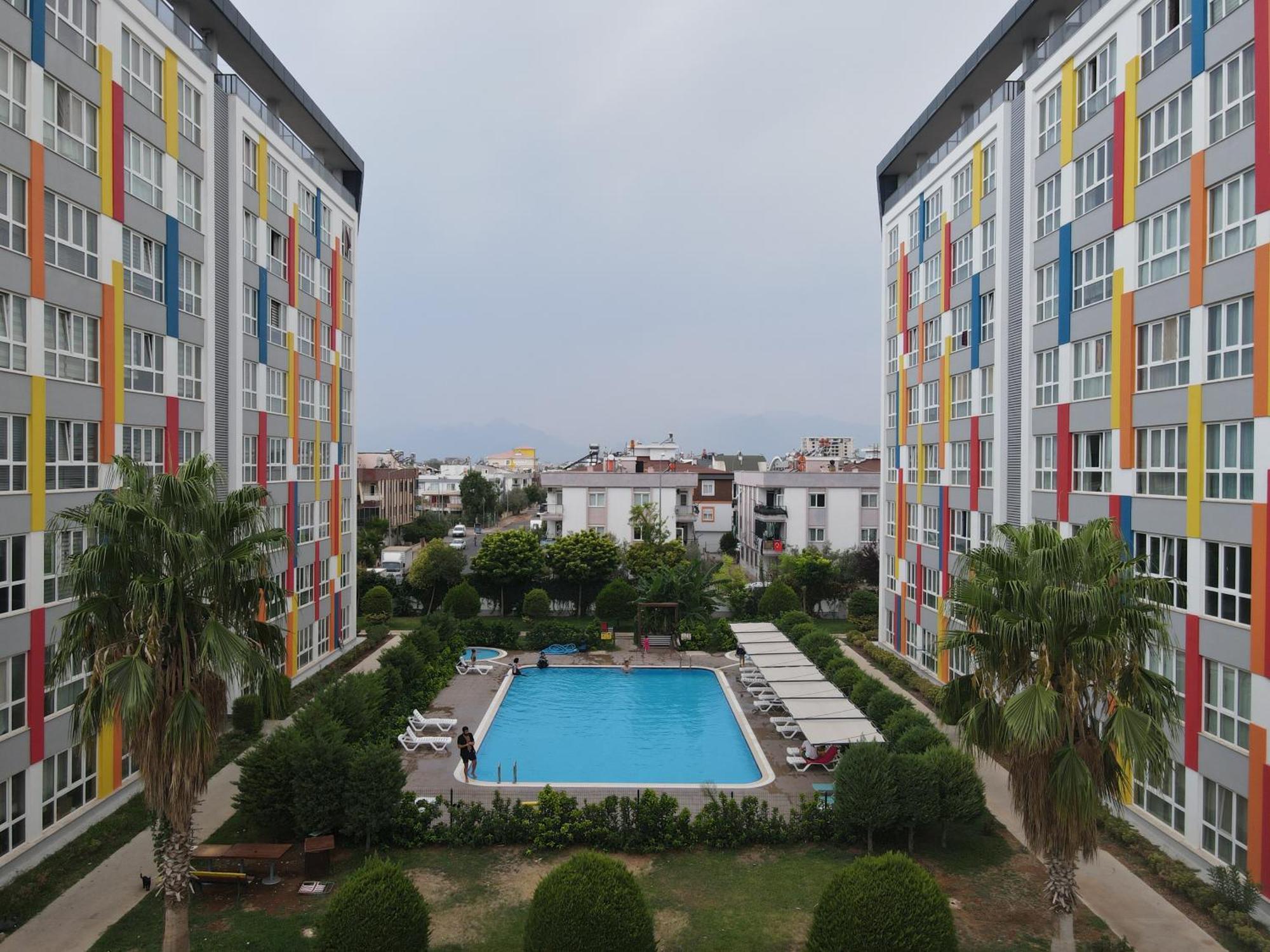 Sunshine Airport - Spa, Pool 88 Daire
