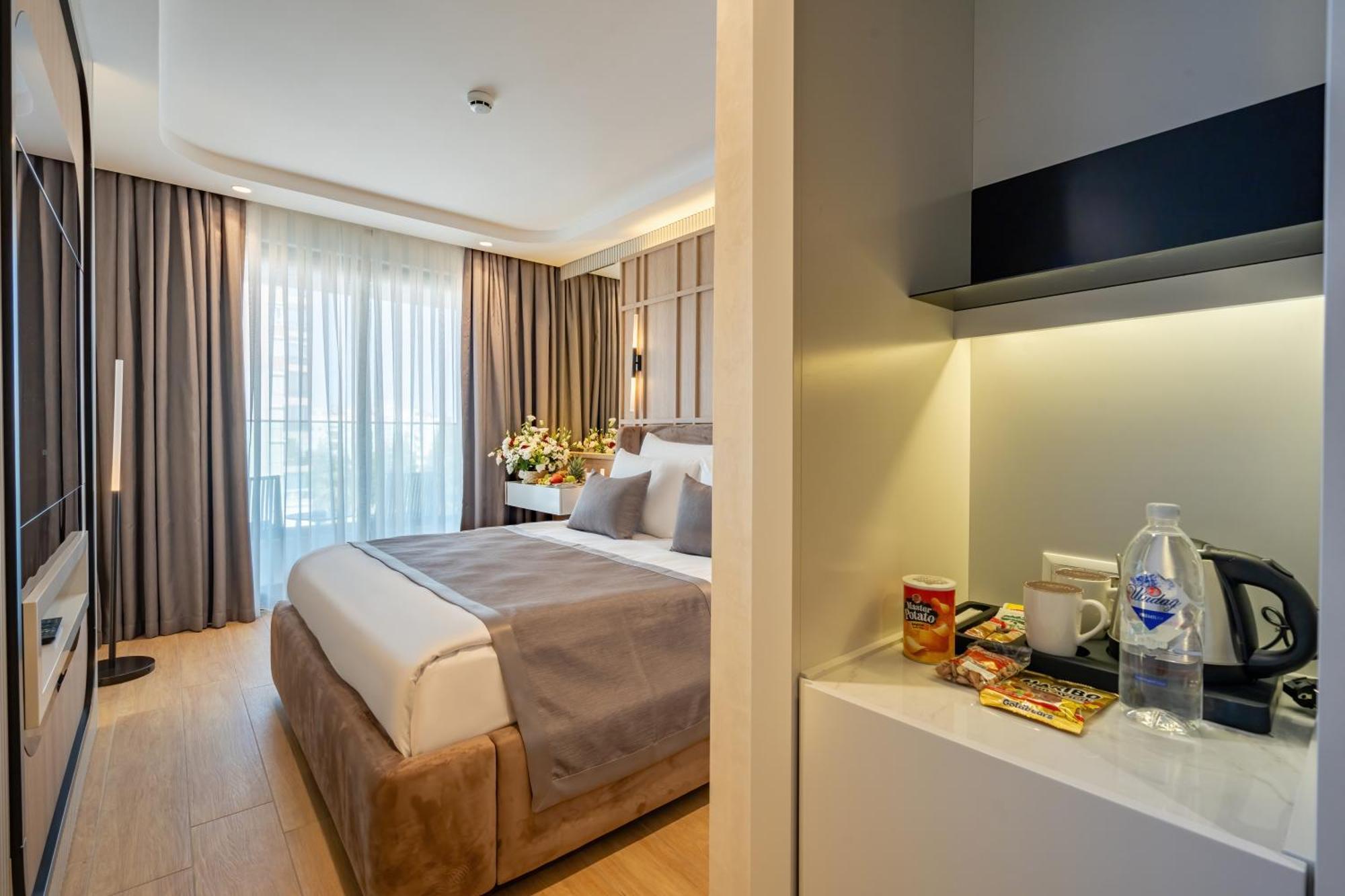 Awen Lara Hotel
