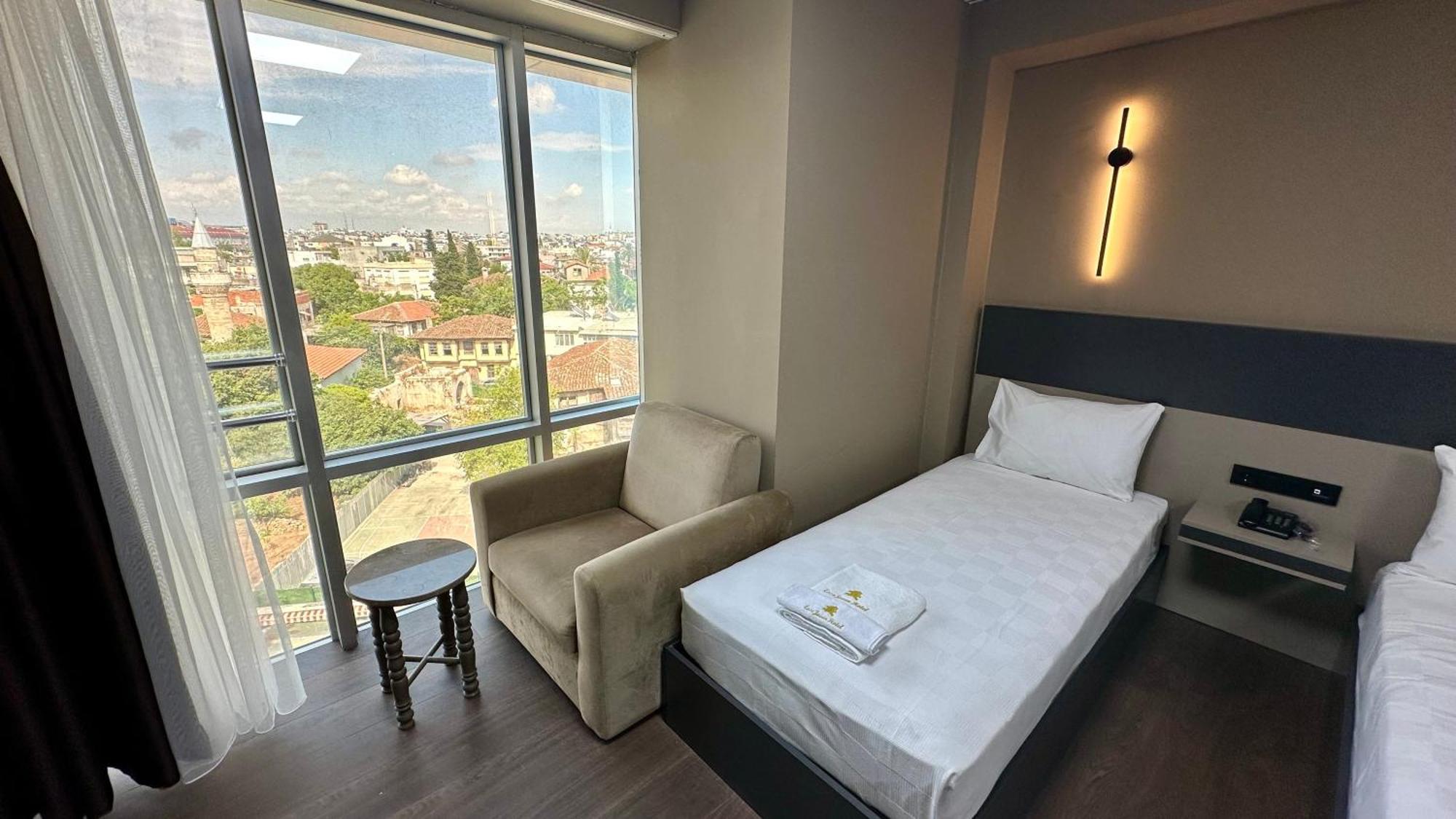 Otel Esse Joven 4*