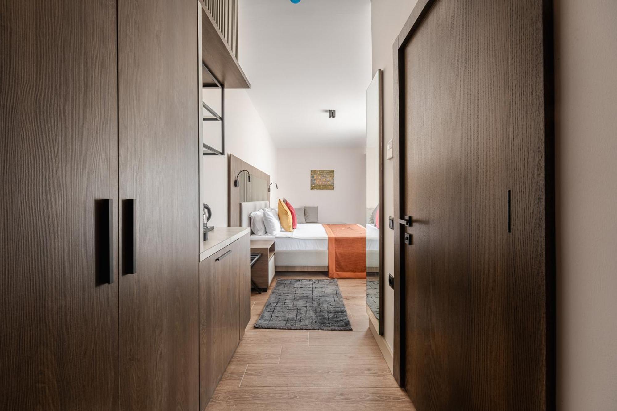 Nuca Homes Otel *