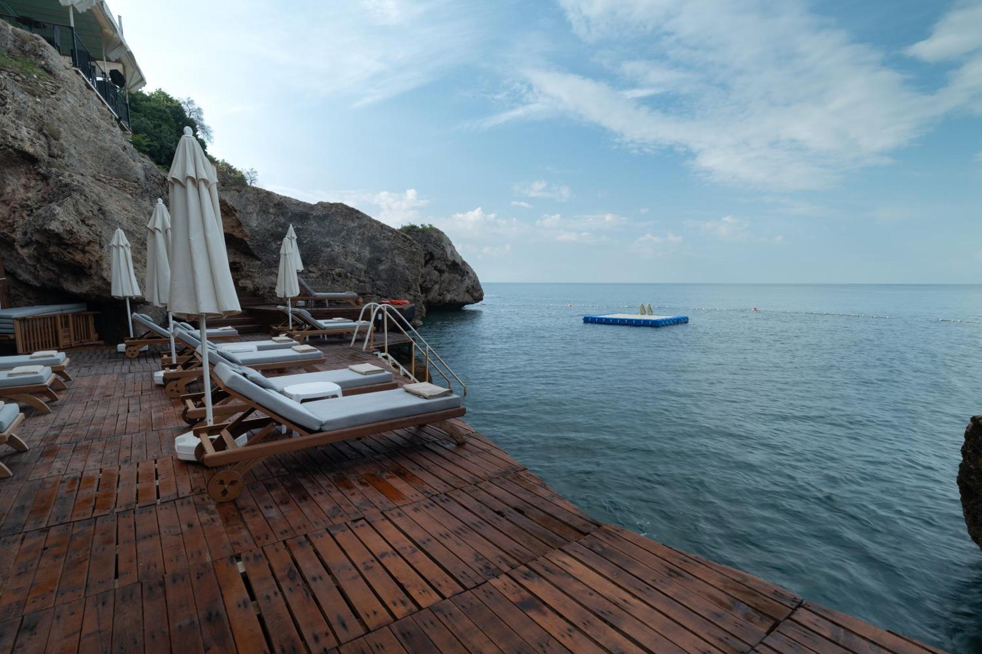 Perge - Adult Only 18 Hotel