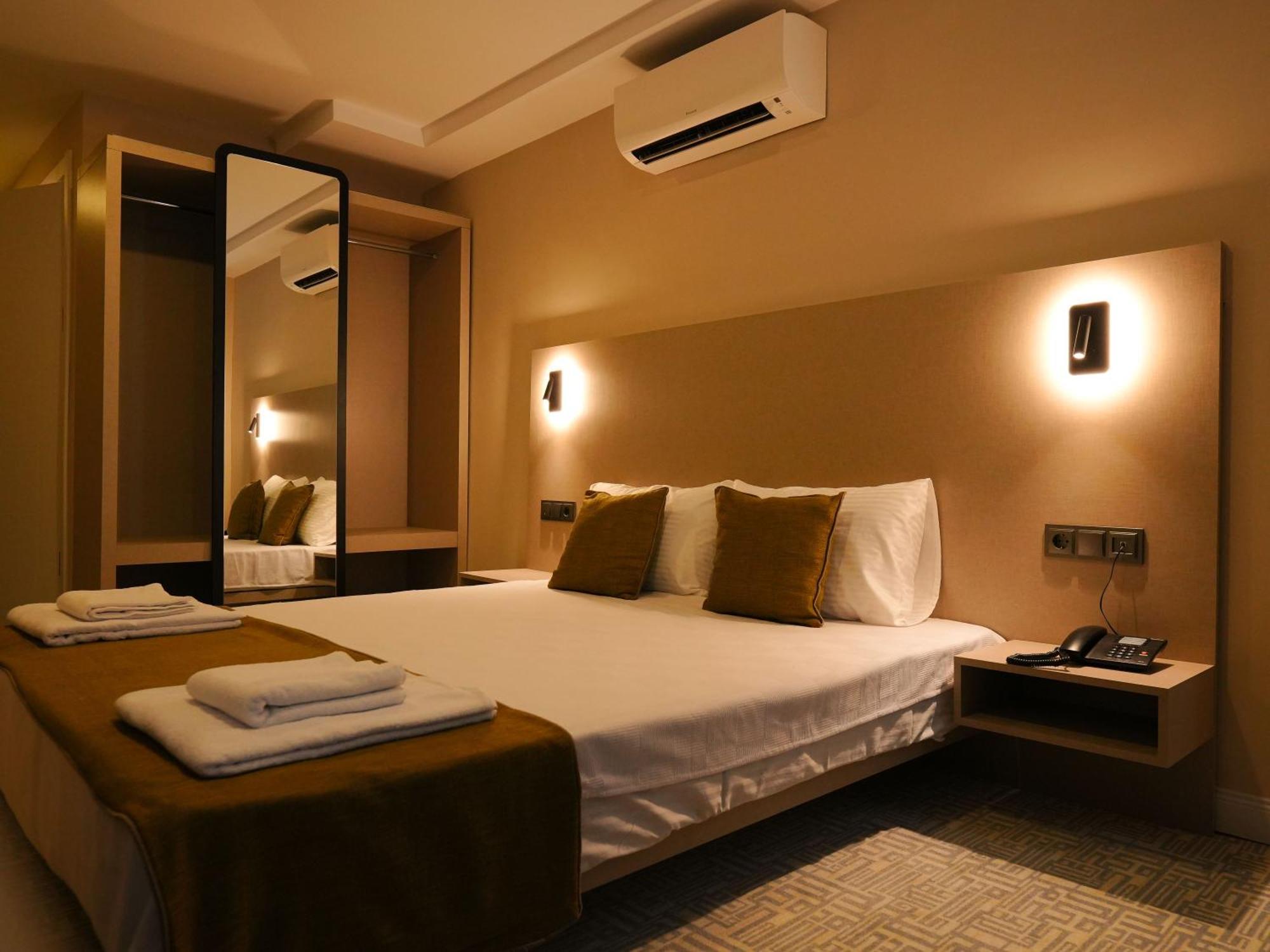 Bonnie Otel