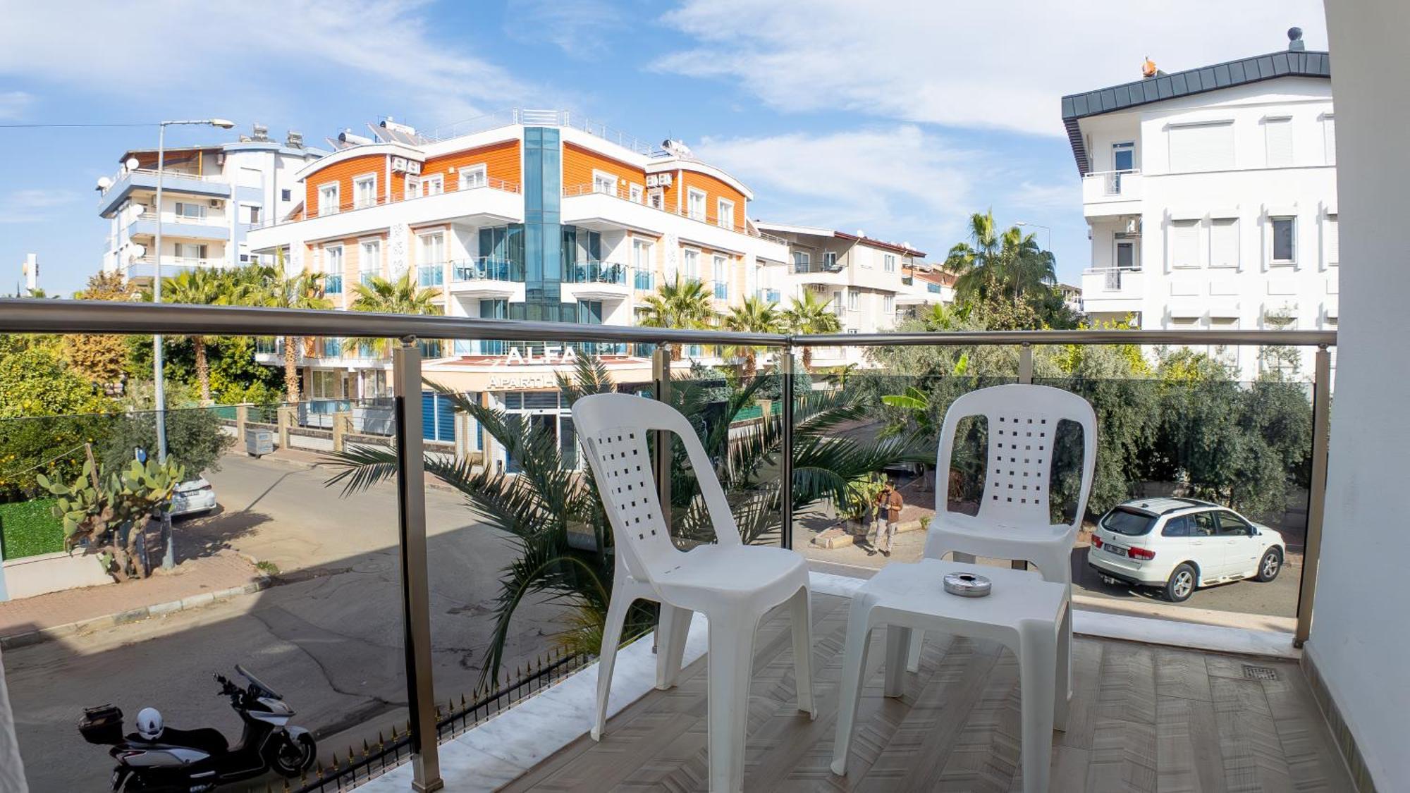 Gueden-pearl Aparthotel 5*