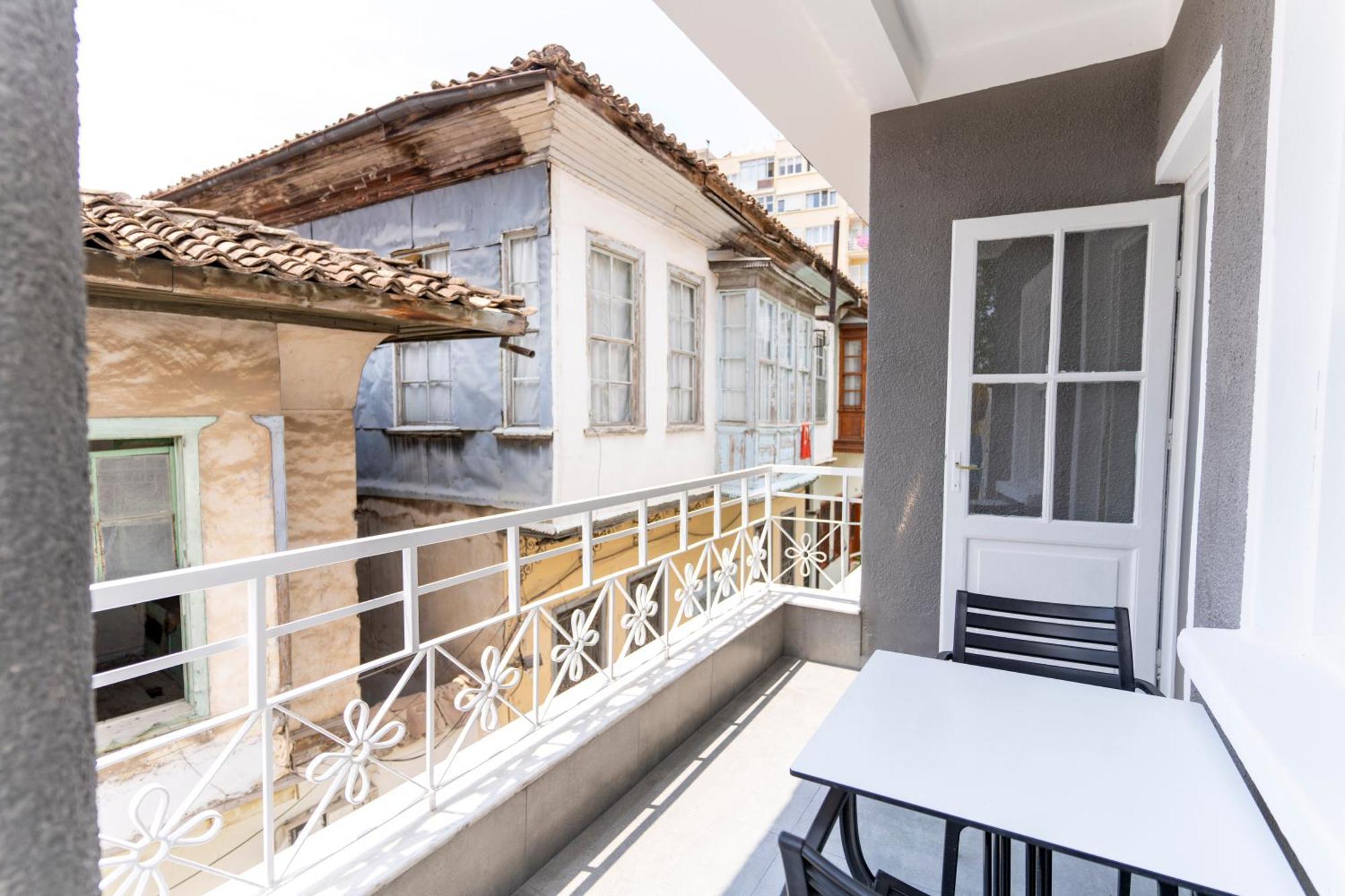 Italic * Antalya