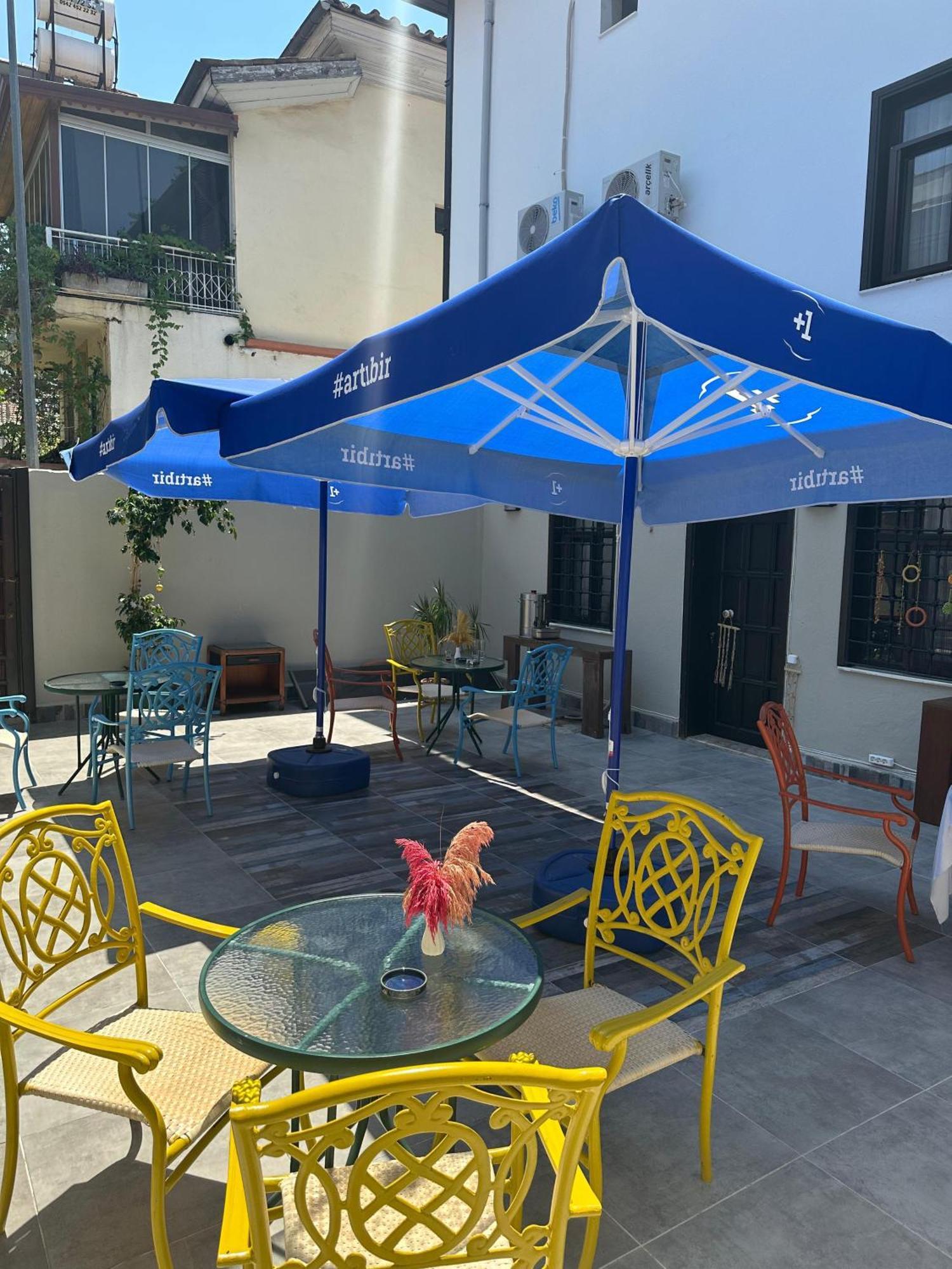 Hotel Loost Town 3*