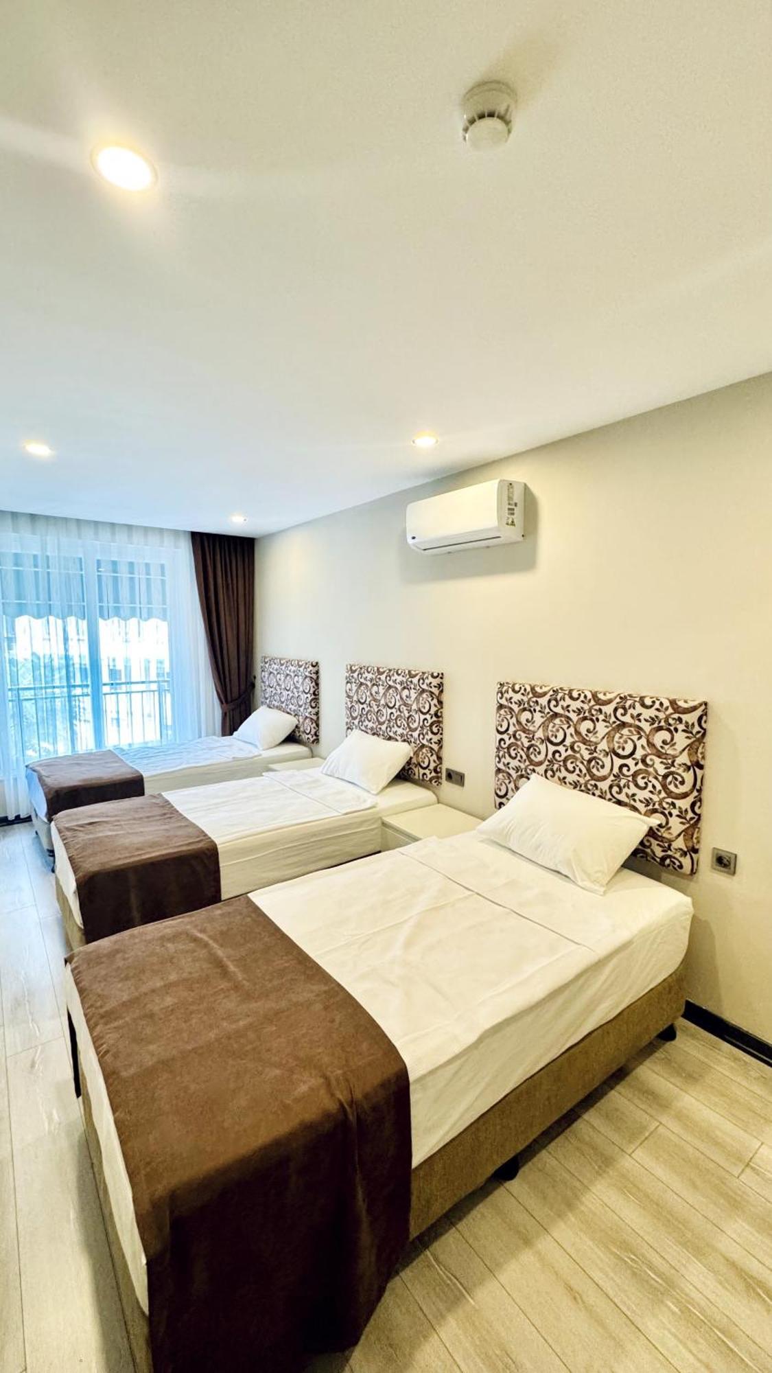 Hotel Toprak *