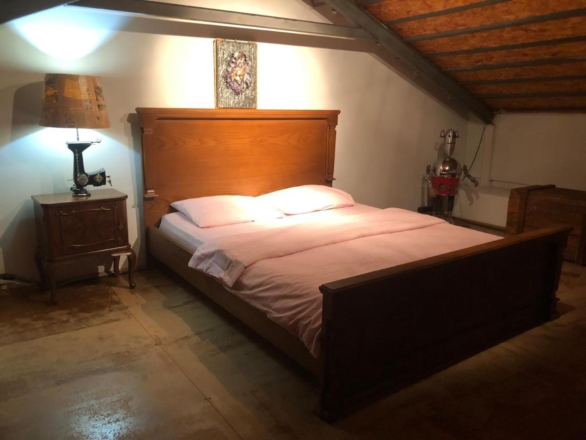 Private 100m2 Detached With Castle Garden *