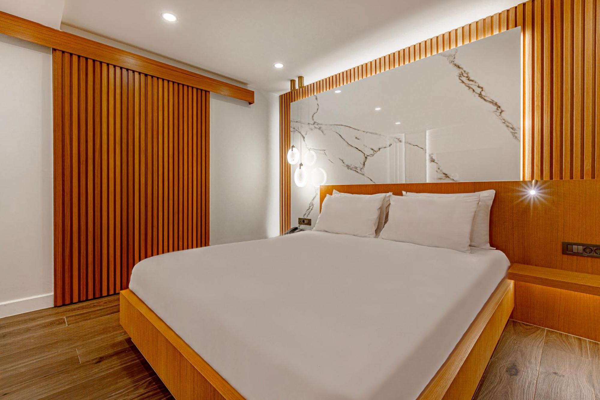 Hotel Dulcet *