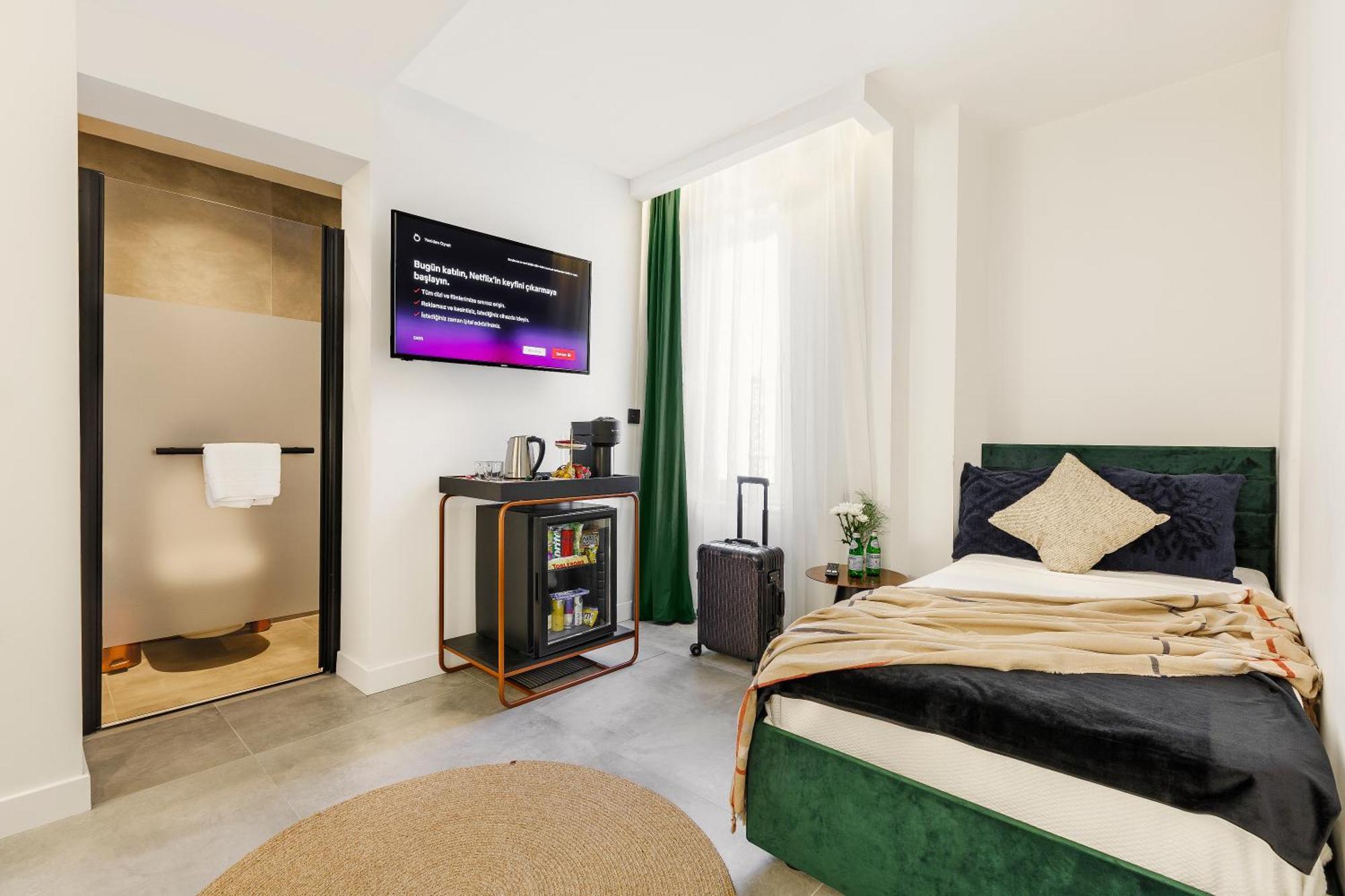 The One Living Otel *