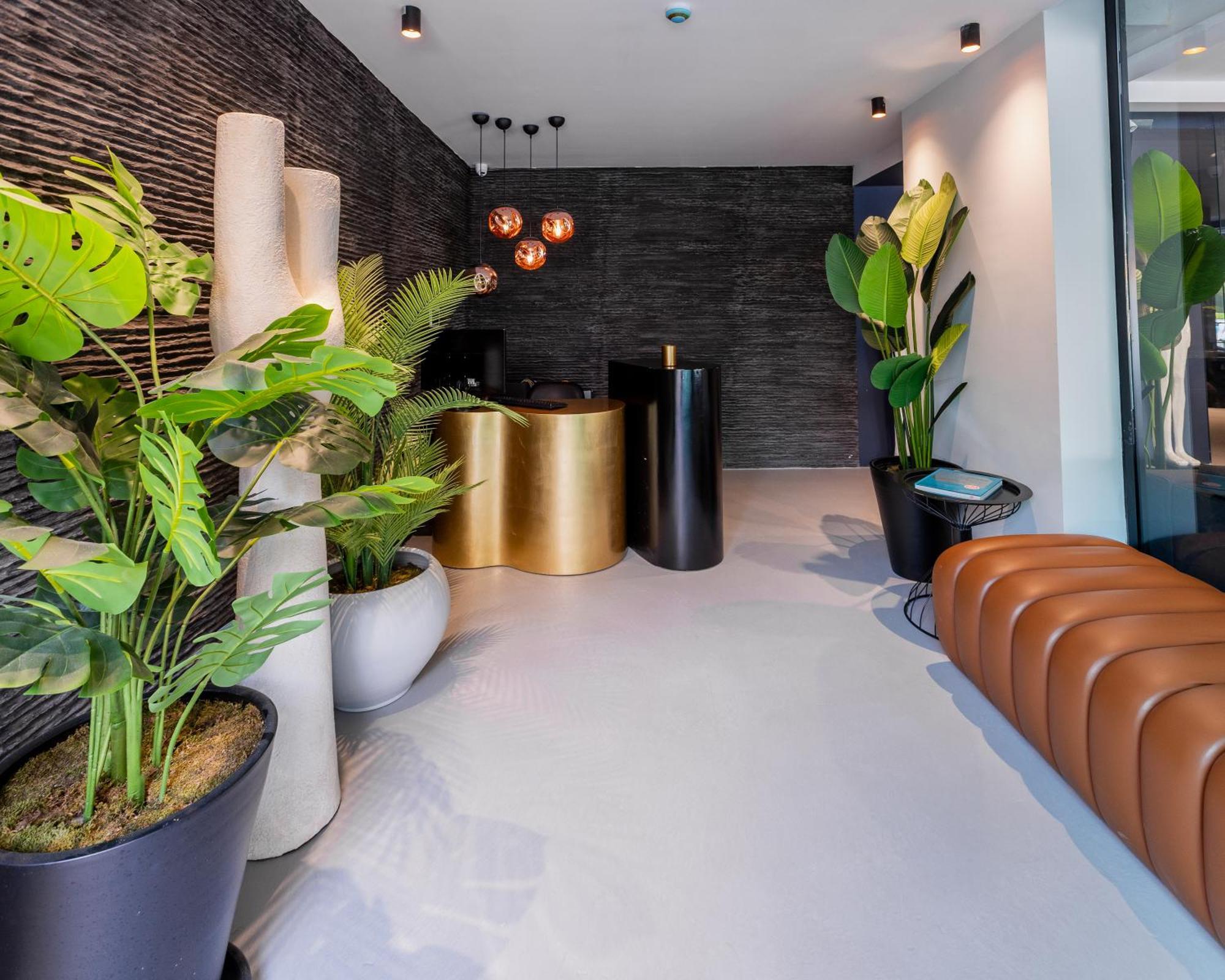 The One Living Otel