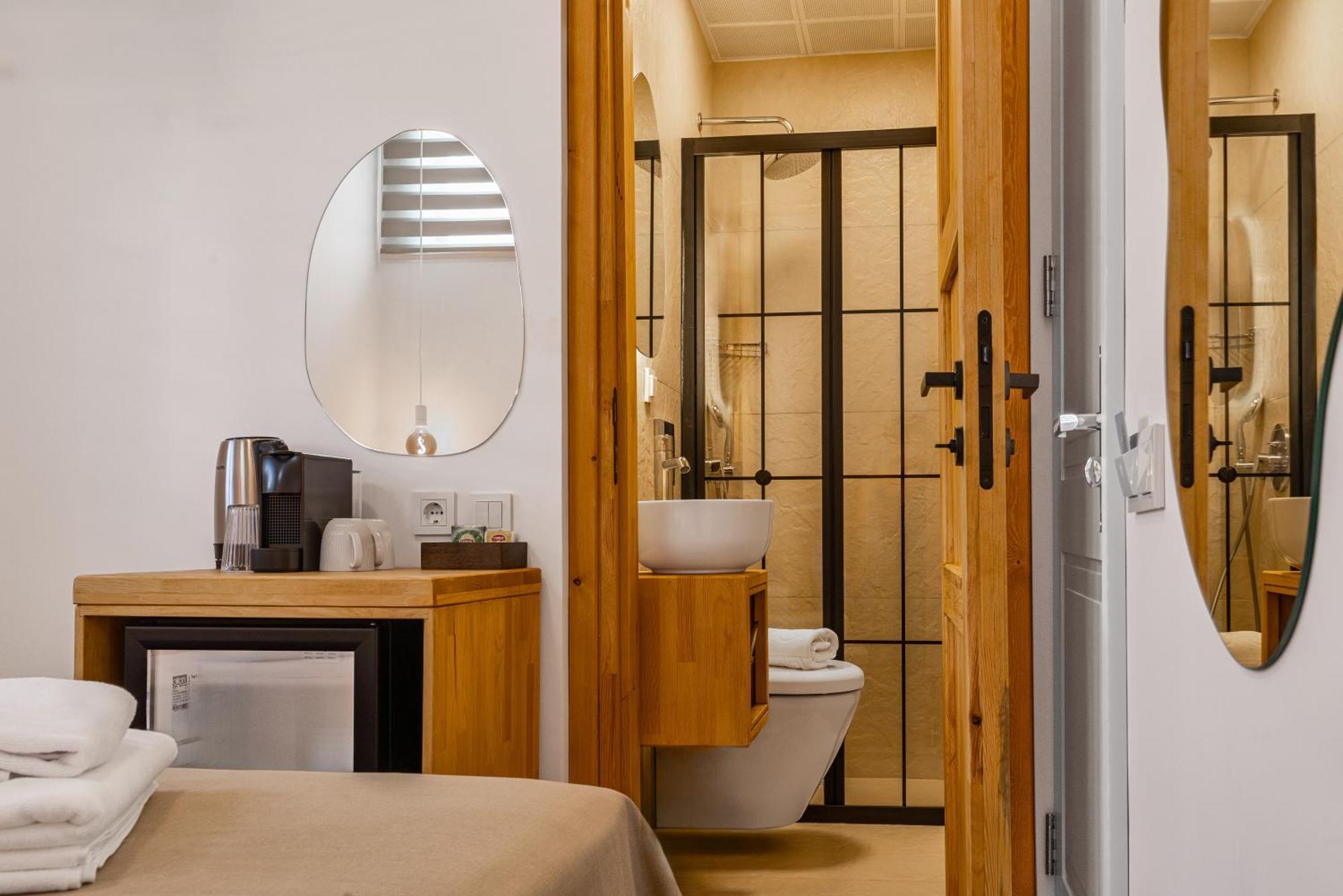 Hotel Audo Local